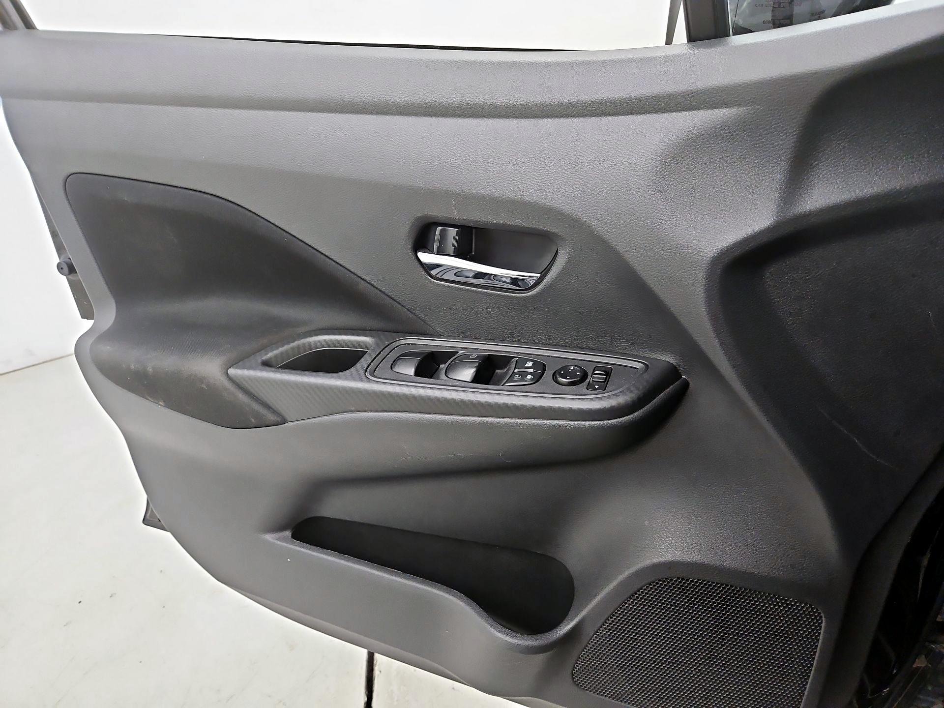 Thumbnail: 2021 Nissan Versa - 10