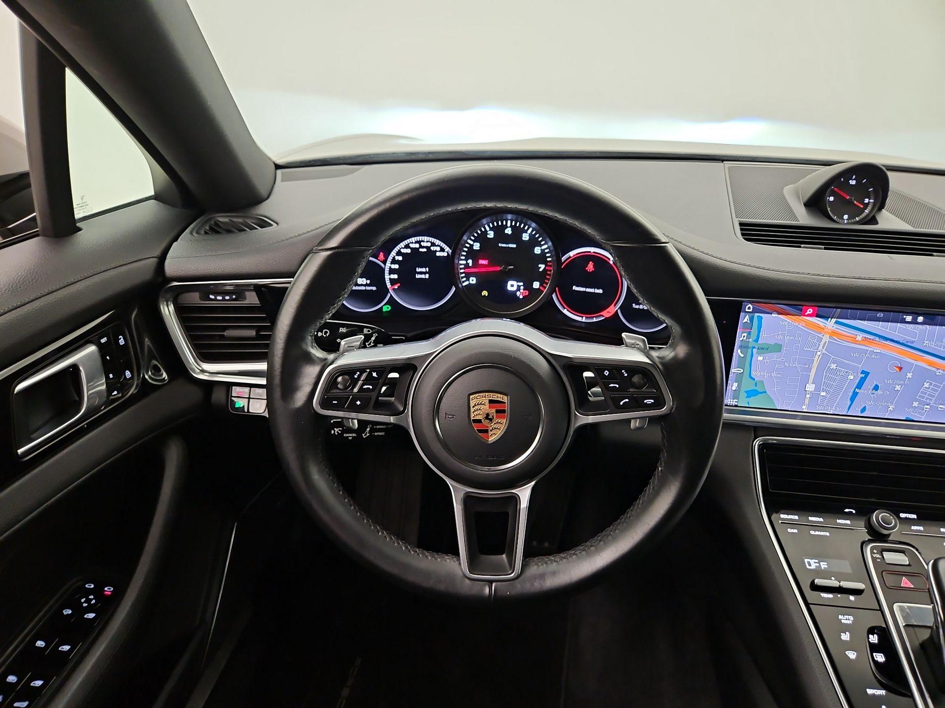 Thumbnail: 2020 Porsche Panamera - 10