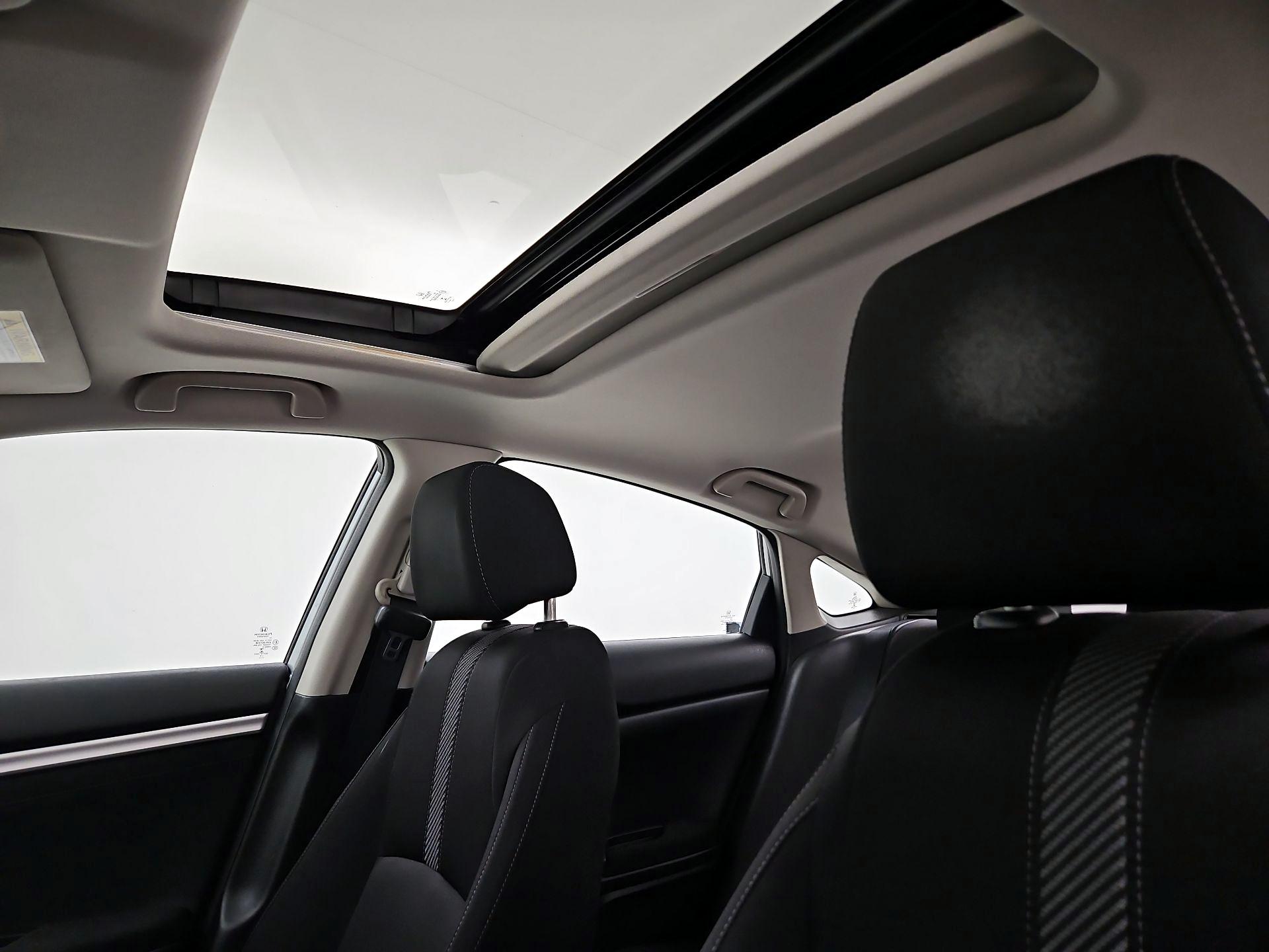 Thumbnail: 2016 Honda Civic - 18