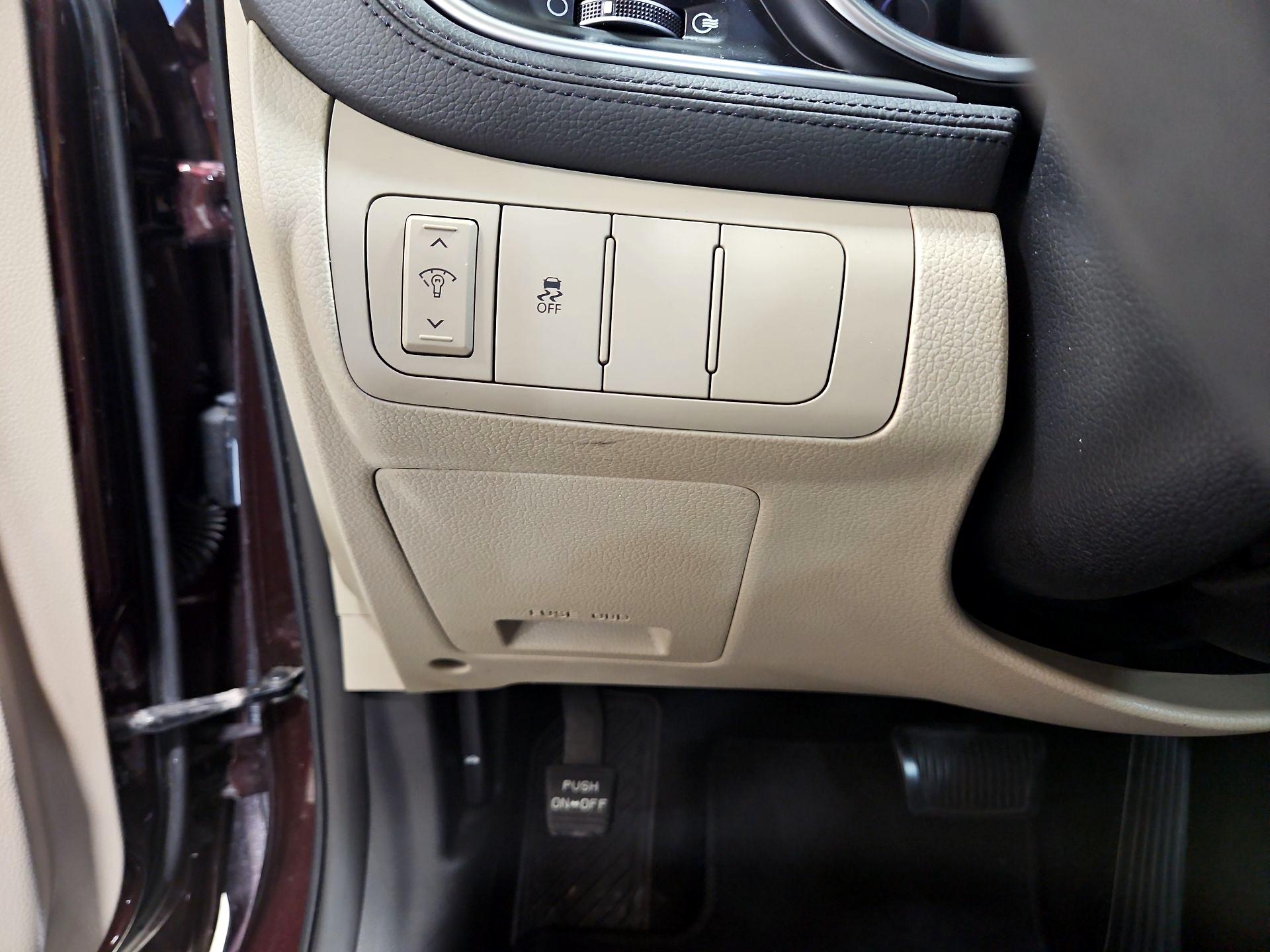 Thumbnail: 2015 Kia Optima - 13