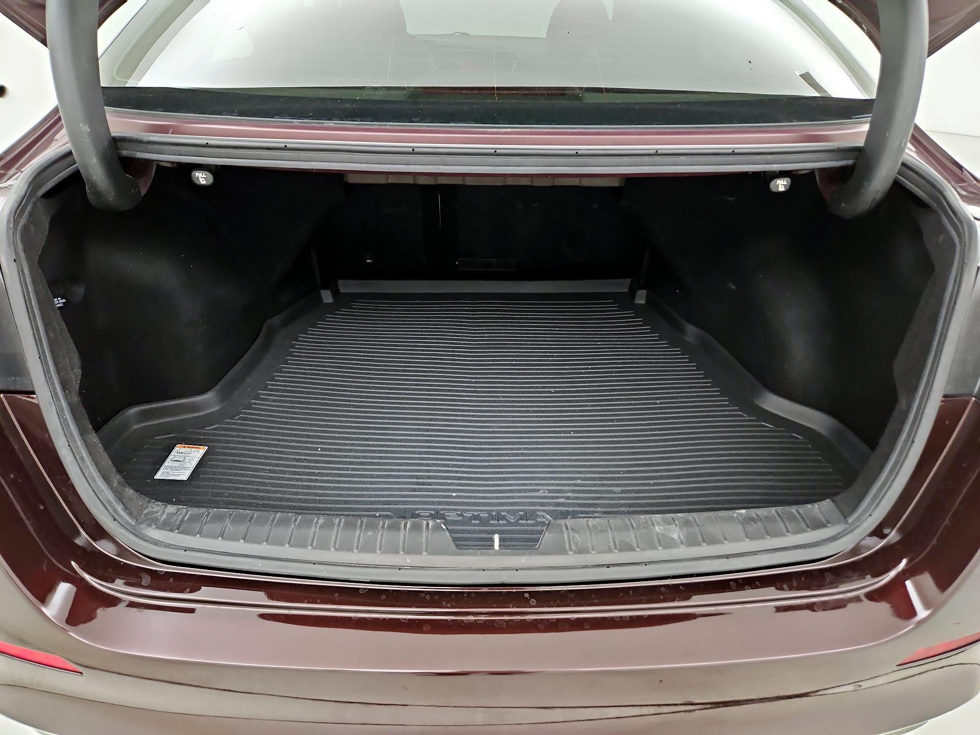 Thumbnail: 2015 Kia Optima - 19