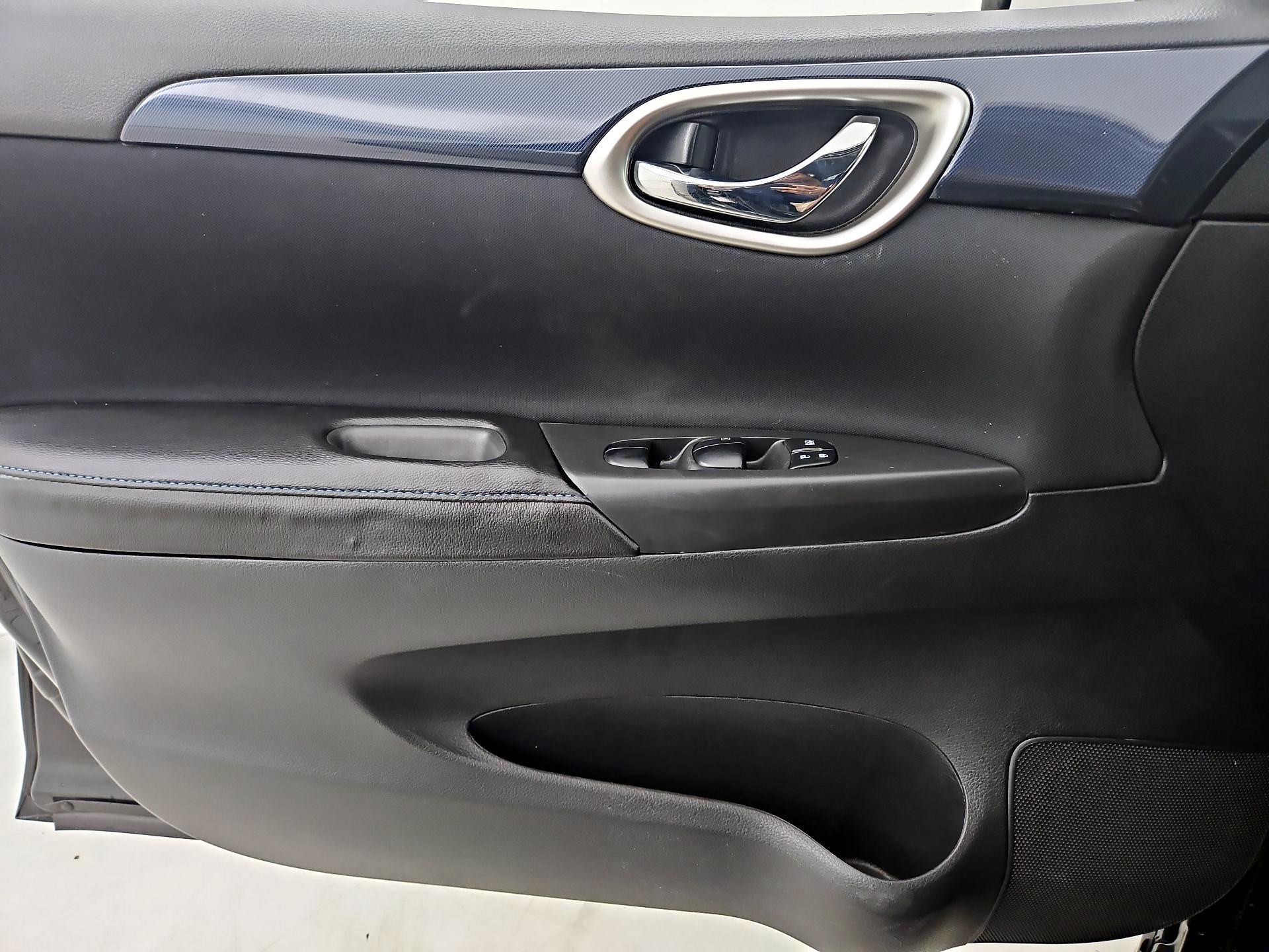 Thumbnail: 2018 Nissan Sentra - 12