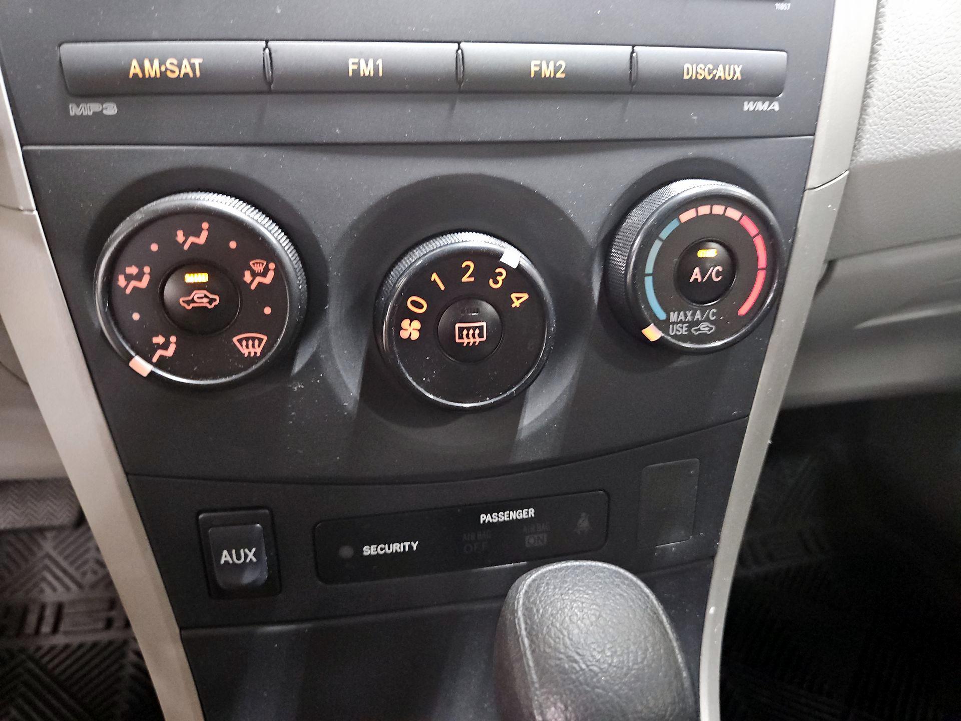 Thumbnail: 2013 Toyota Corolla - 15