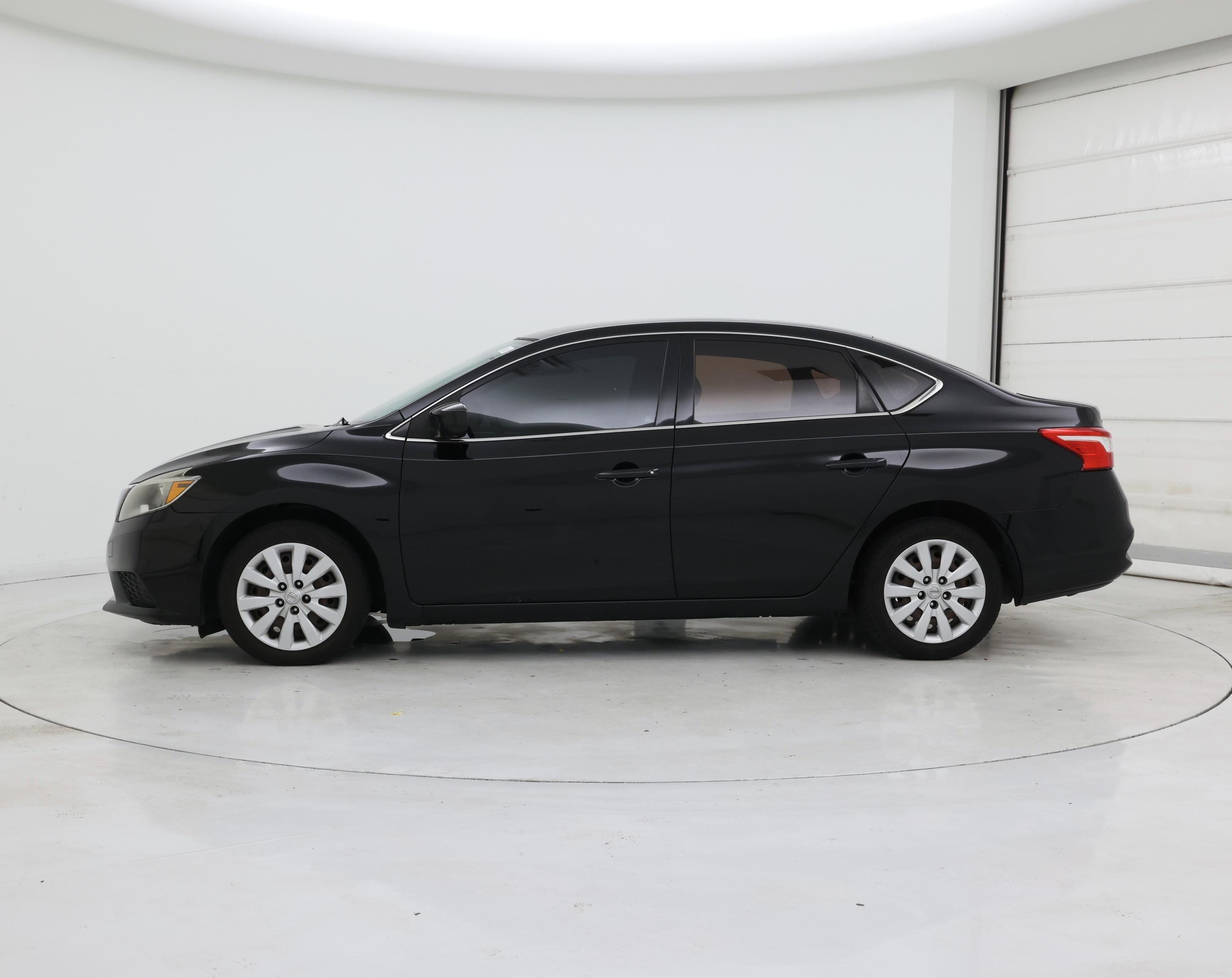 Thumbnail: 2019 Nissan Sentra - 3