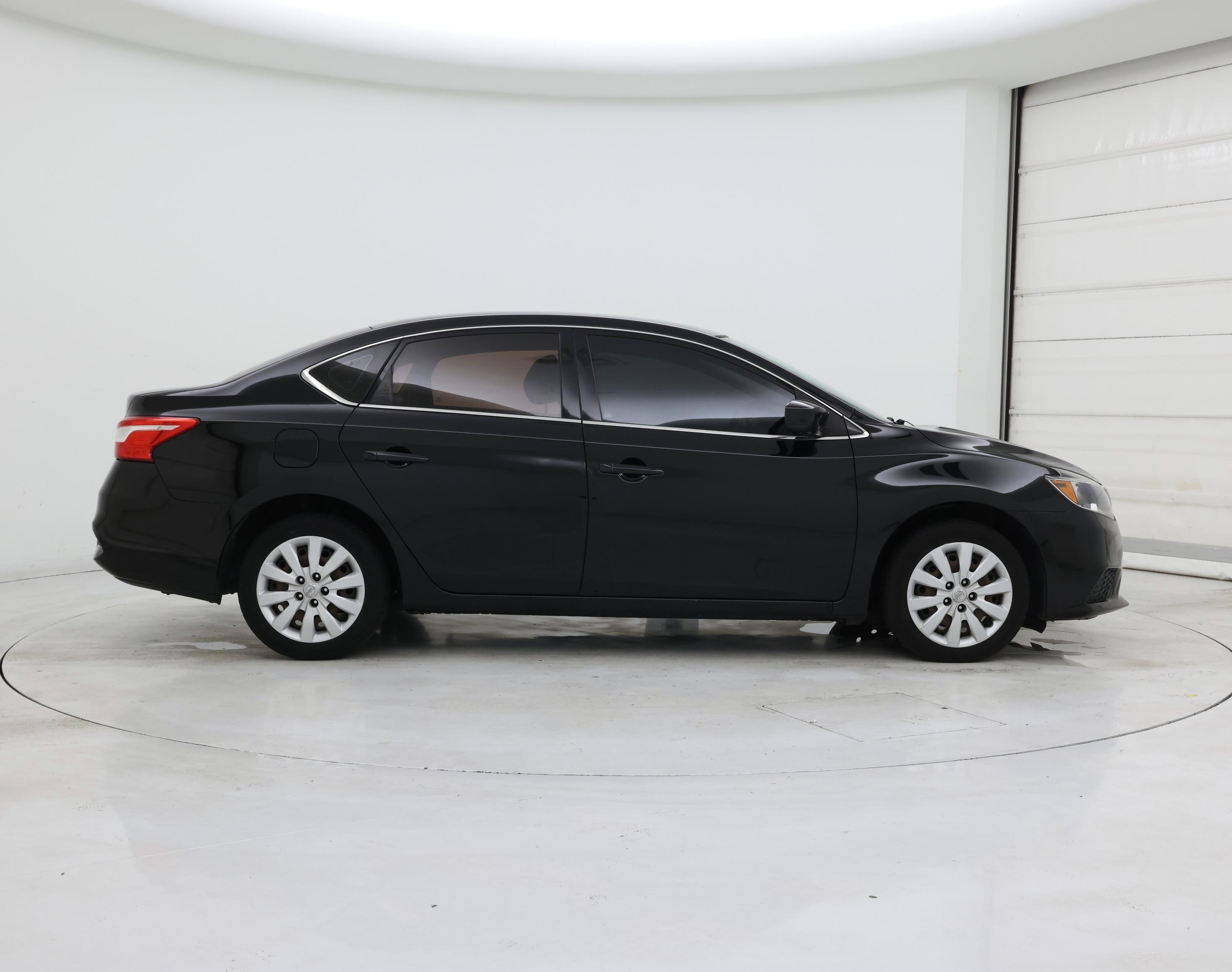 Thumbnail: 2019 Nissan Sentra - 7