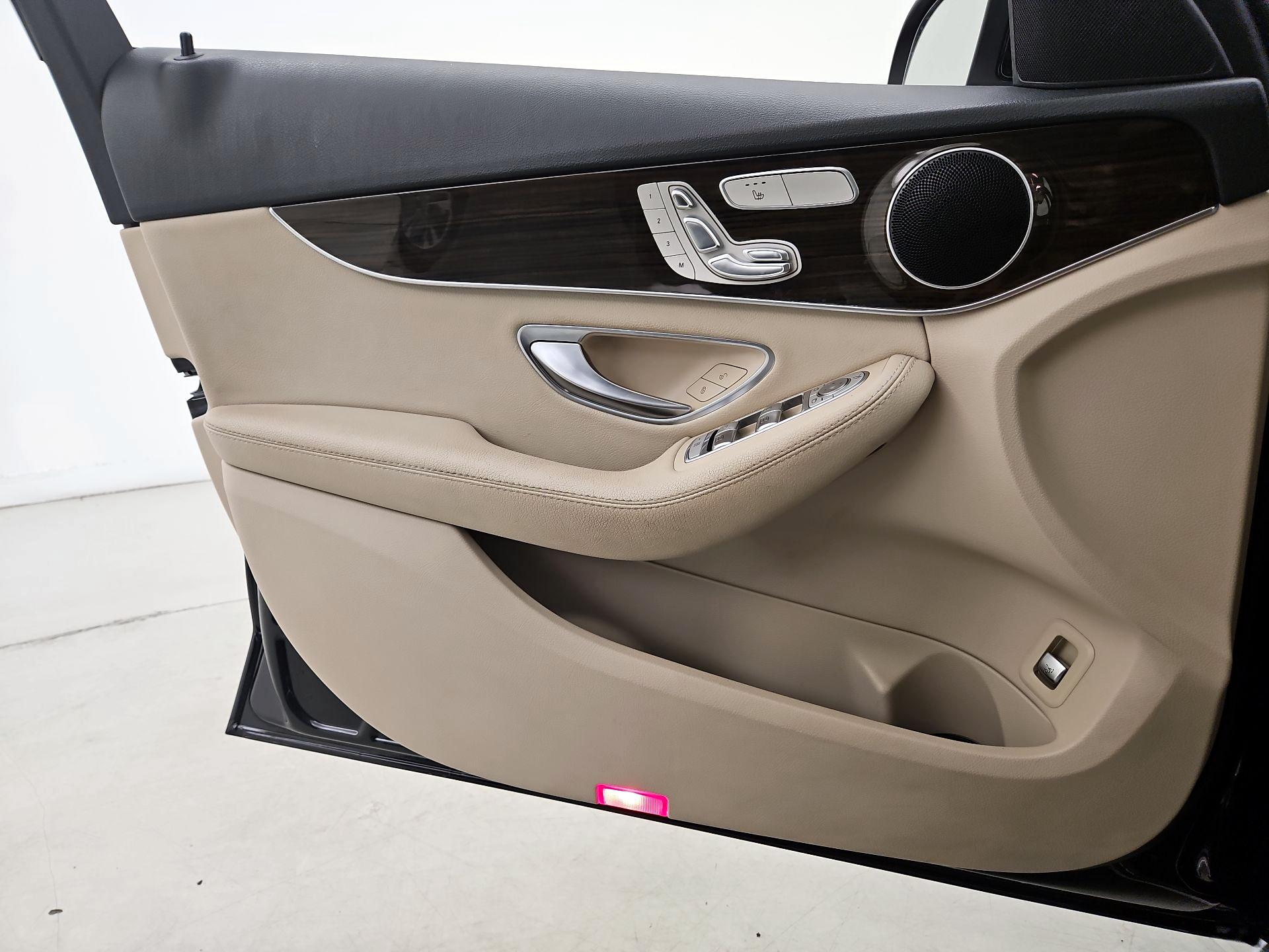 Thumbnail: 2019 Mercedes-Benz C-Class - 12