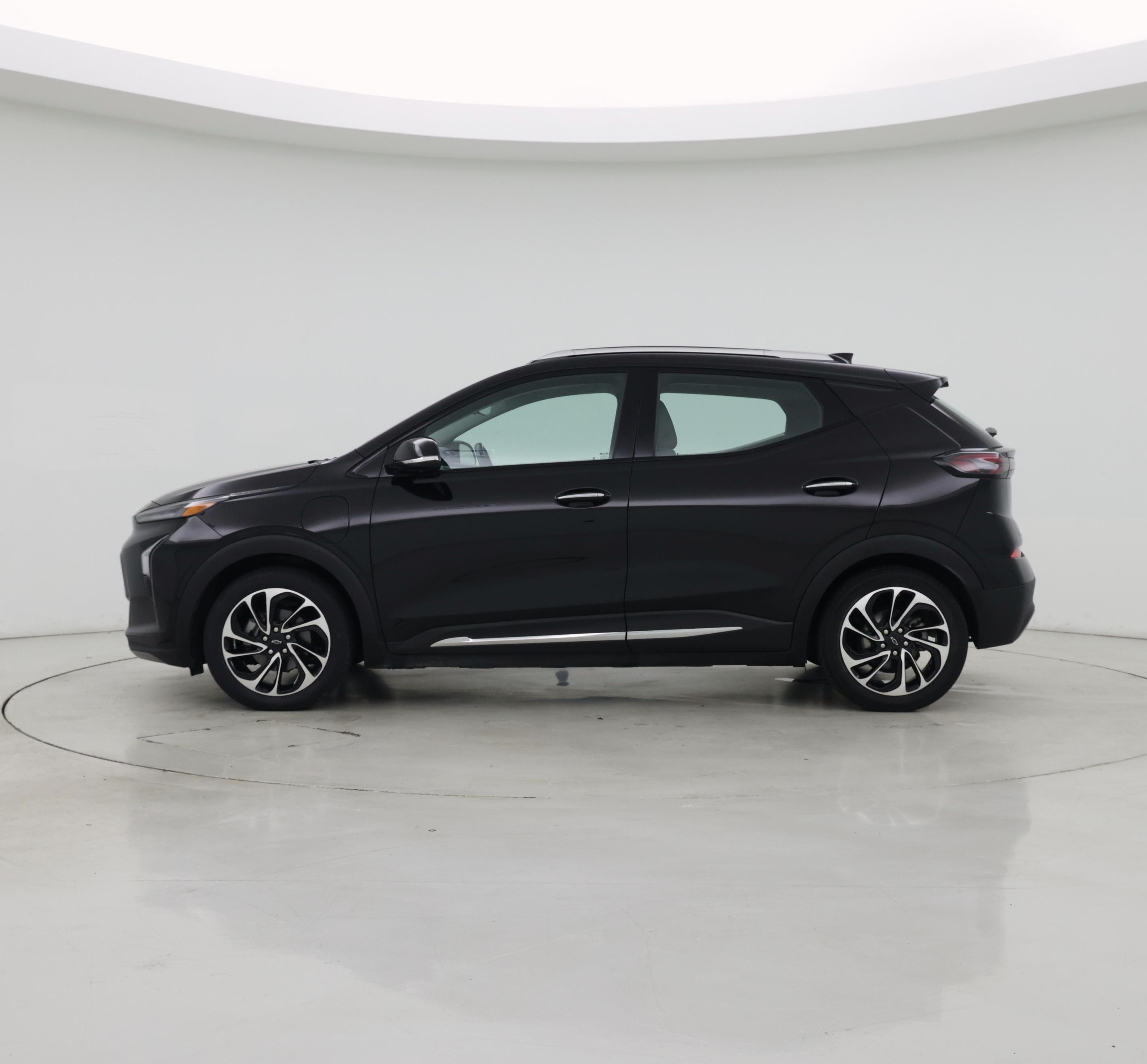 Thumbnail: 2023 Chevrolet Bolt EUV - 3