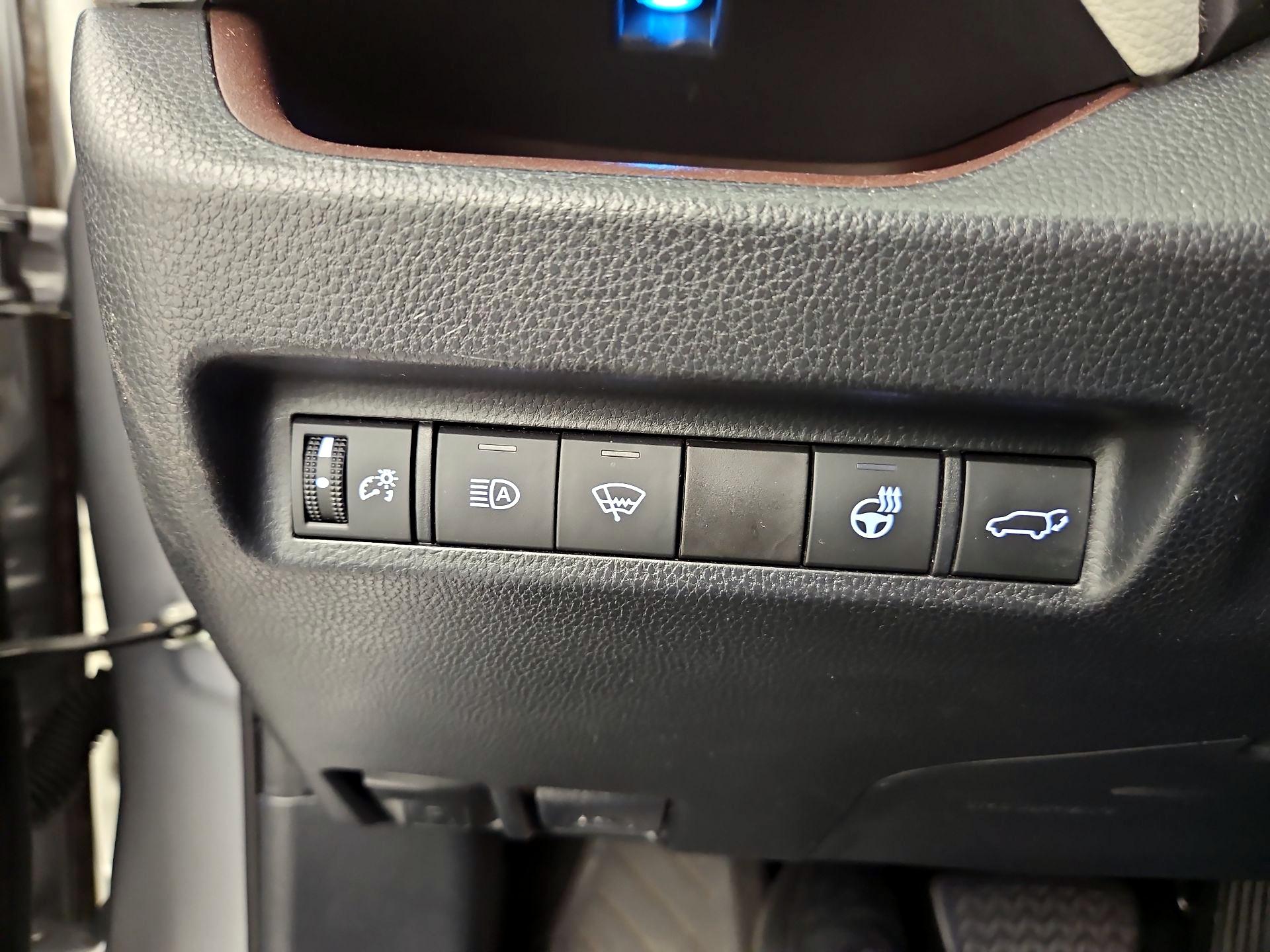 Thumbnail: 2019 Toyota RAV4 - 13