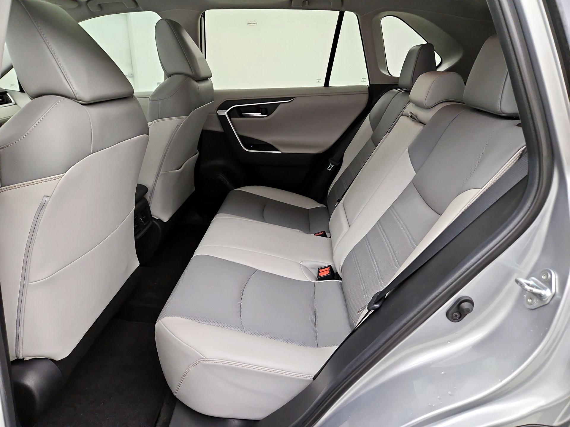 Thumbnail: 2019 Toyota RAV4 - 20