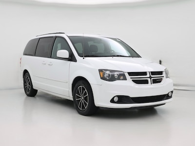 White 2017 Dodge Grand Caravan GT