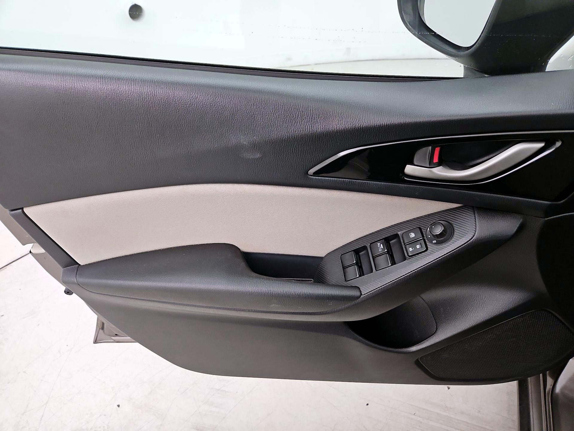 Thumbnail: 2015 Mazda Mazda3 - 12