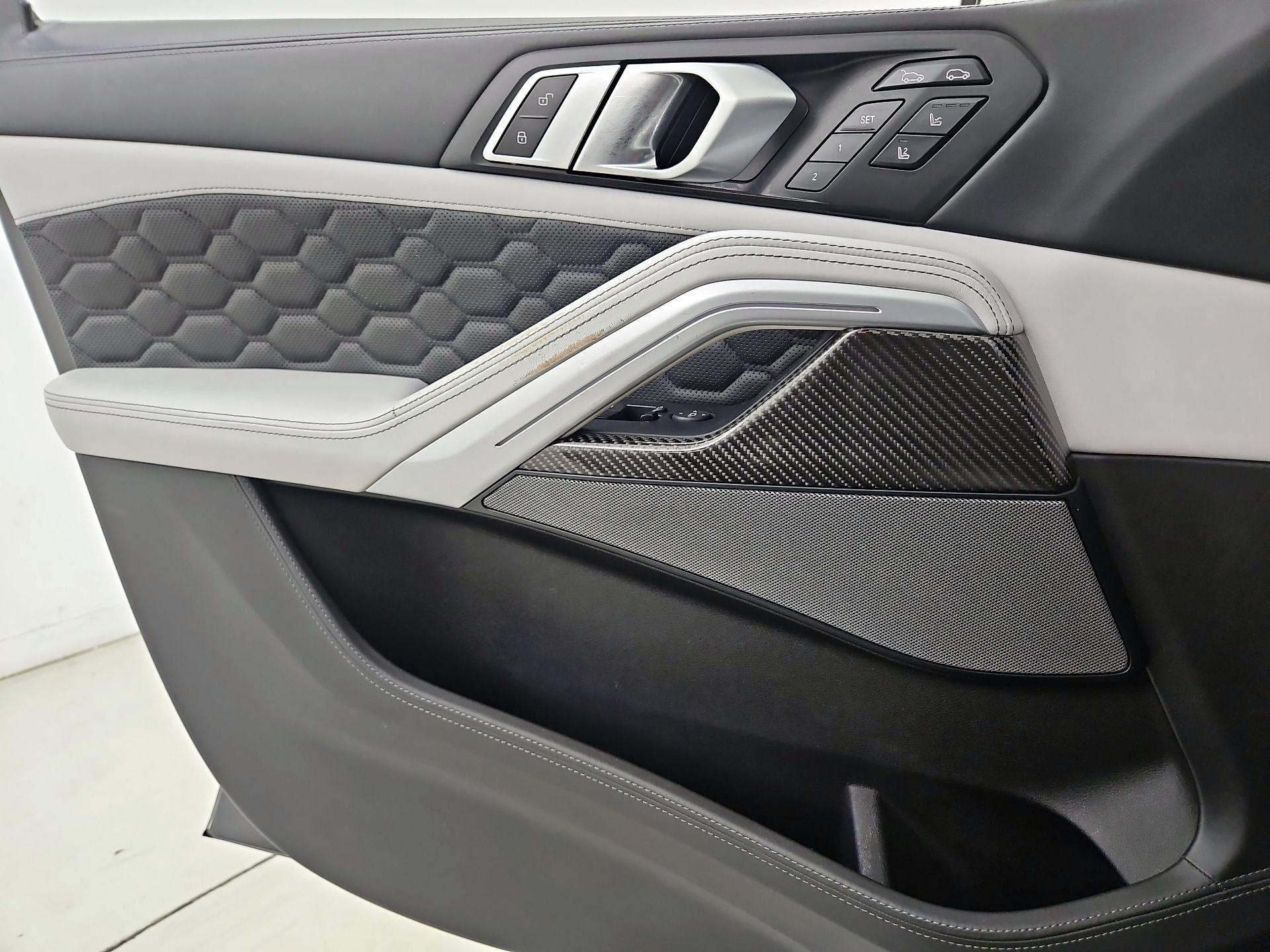 Thumbnail: 2023 BMW X6 - 12