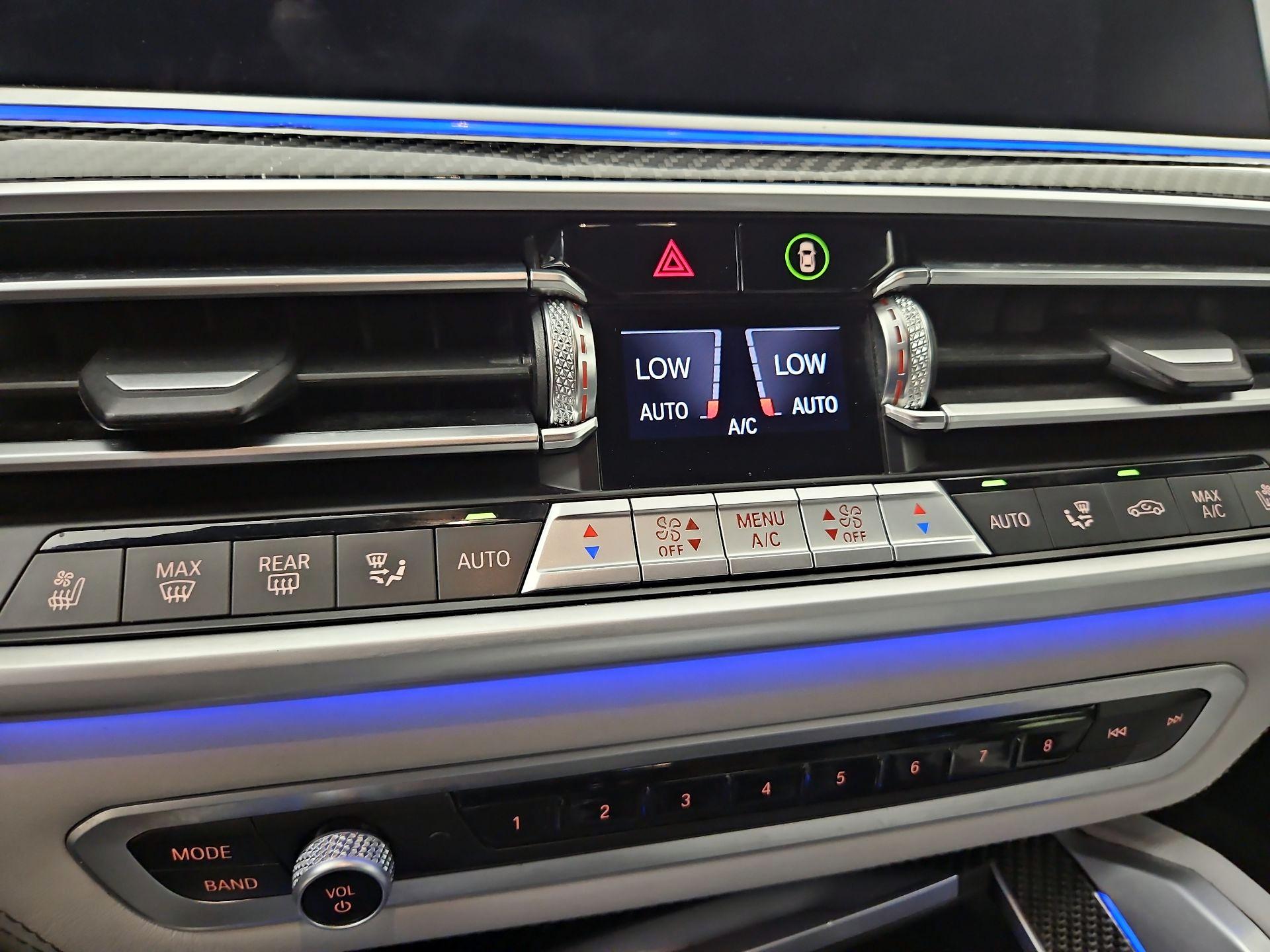 Thumbnail: 2023 BMW X6 - 17