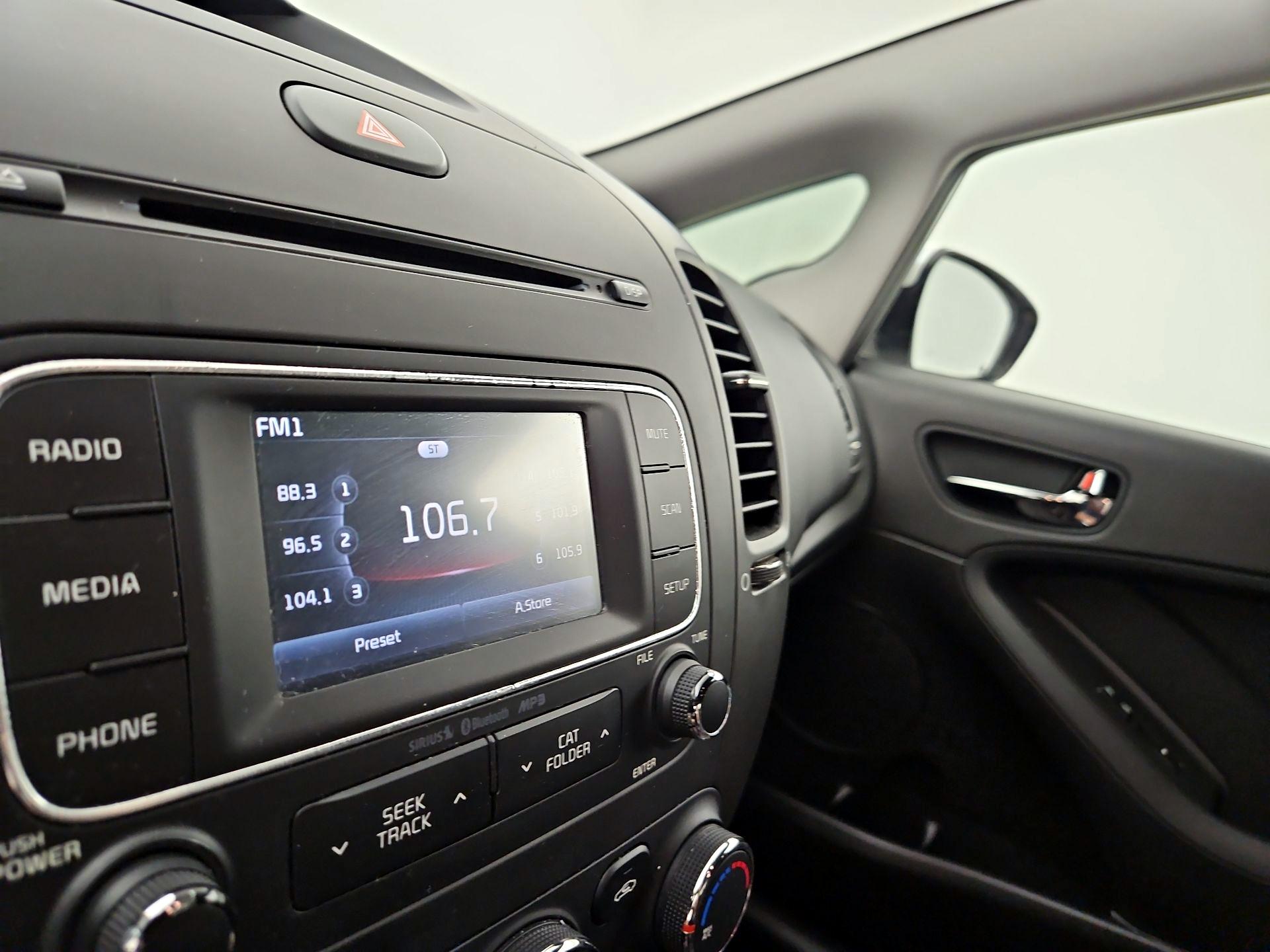Thumbnail: 2016 Kia Forte - 15