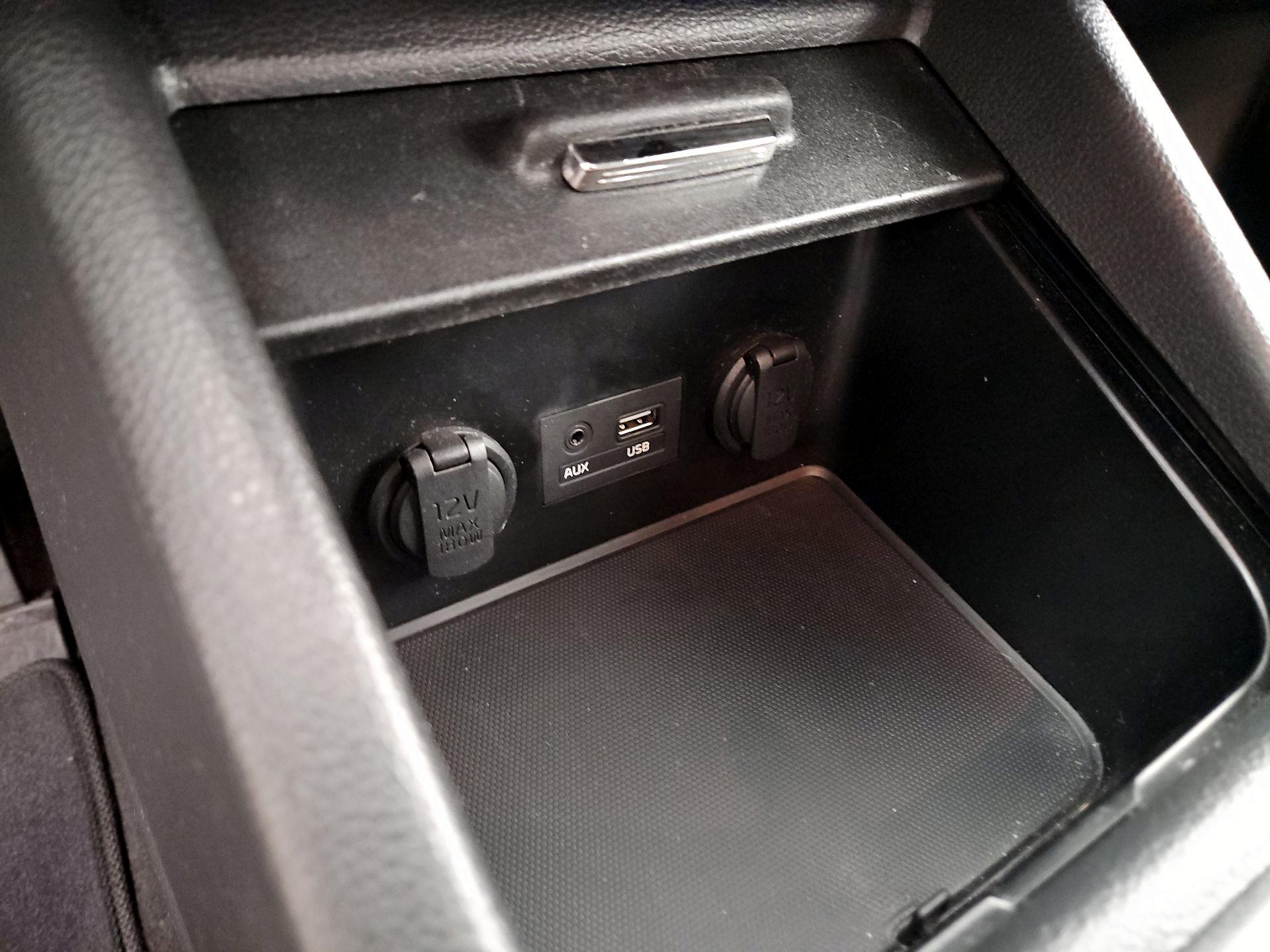 Thumbnail: 2016 Kia Forte - 18