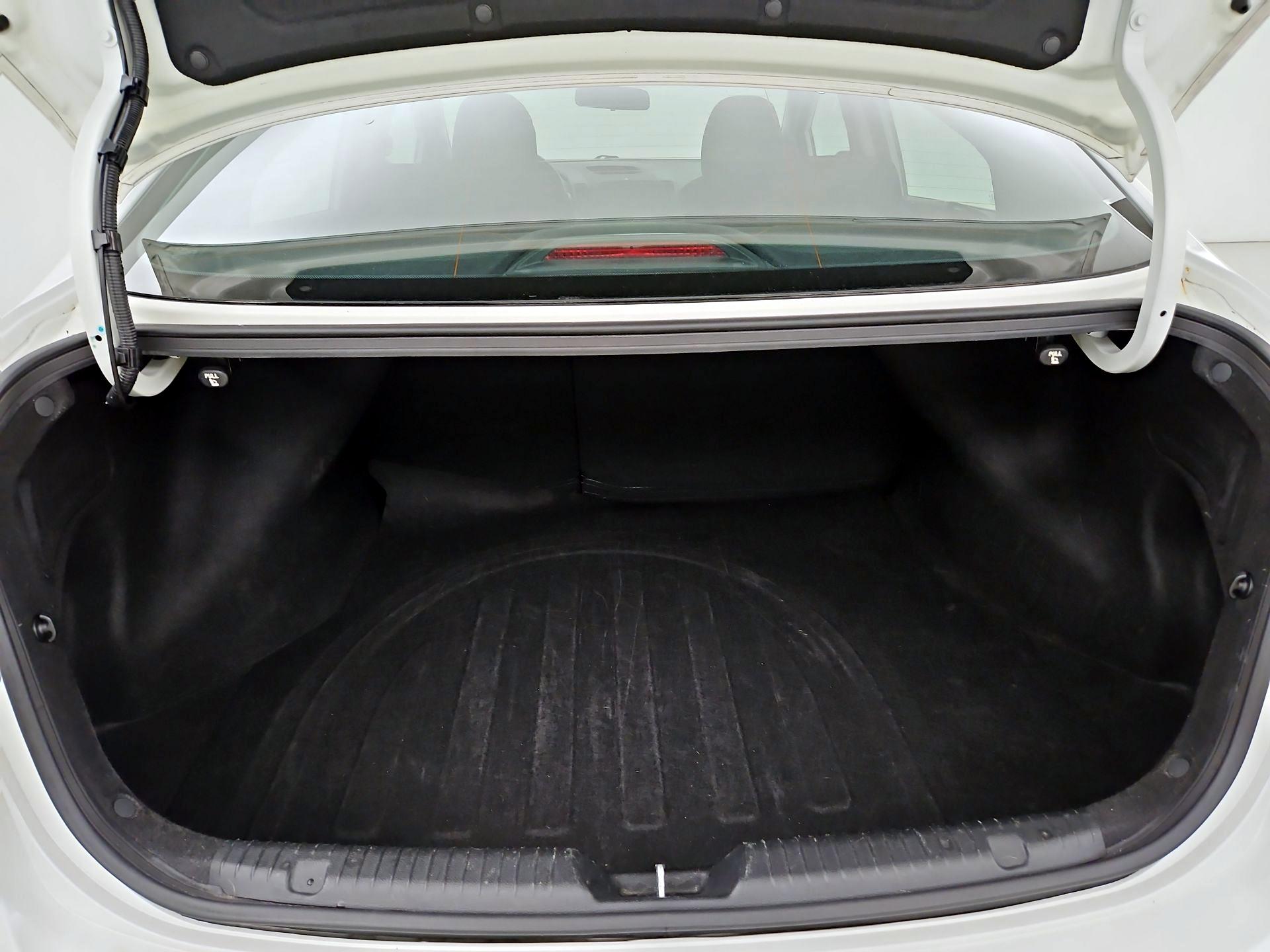 Thumbnail: 2016 Kia Forte - 20