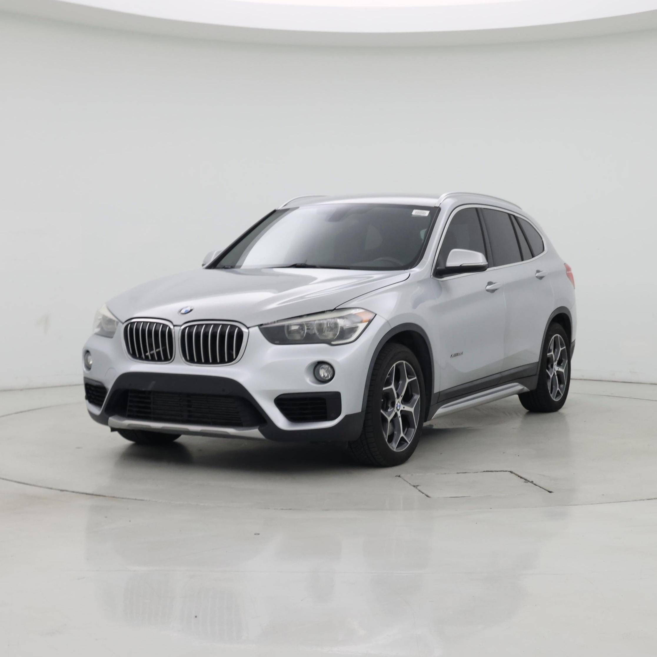 Thumbnail: 2016 BMW X1 - 4