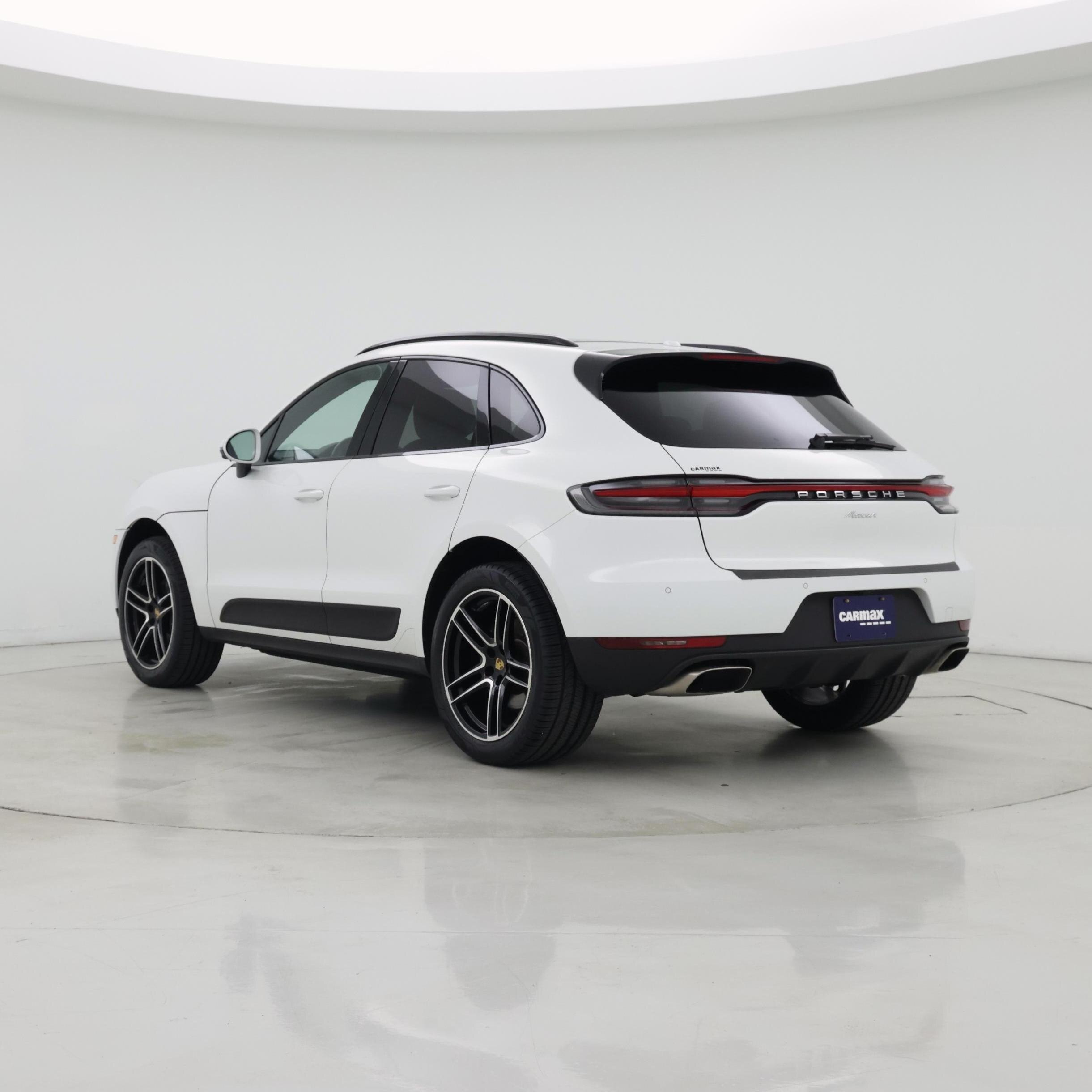 Thumbnail: 2021 Porsche Macan - 2