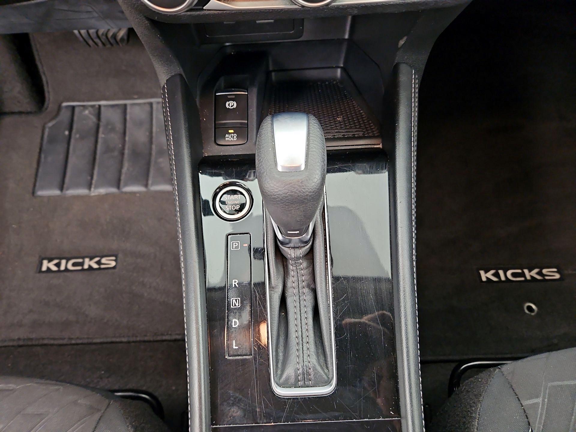 Thumbnail: 2023 Nissan Kicks - 17