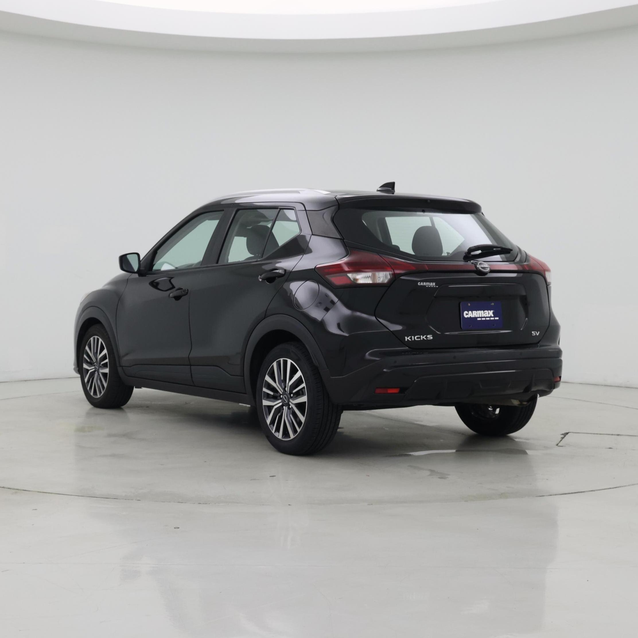 Thumbnail: 2023 Nissan Kicks - 2