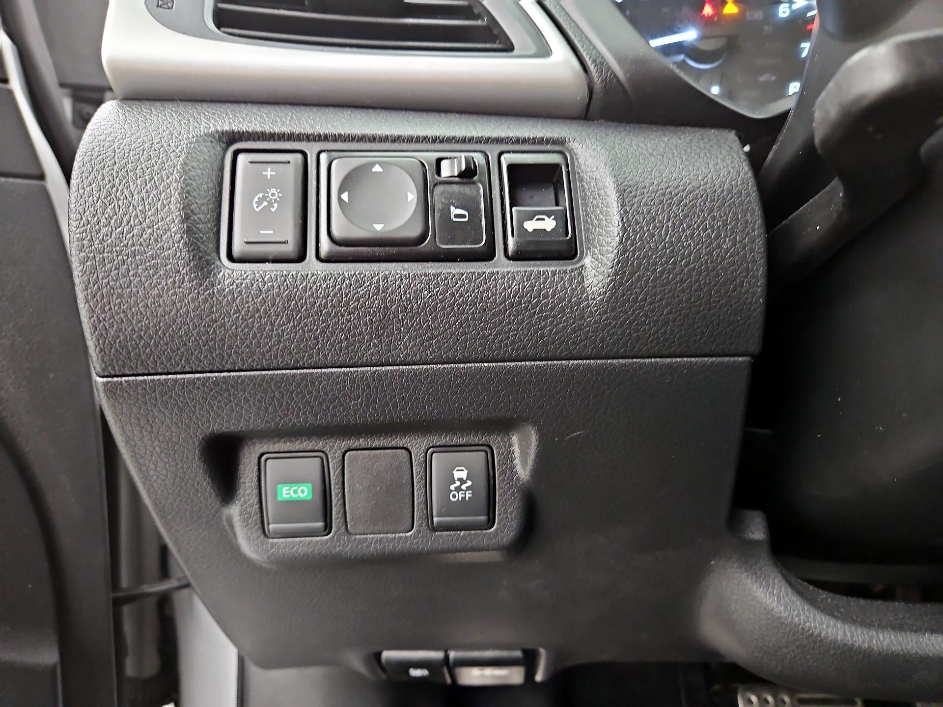 Thumbnail: 2019 Nissan Sentra - 13