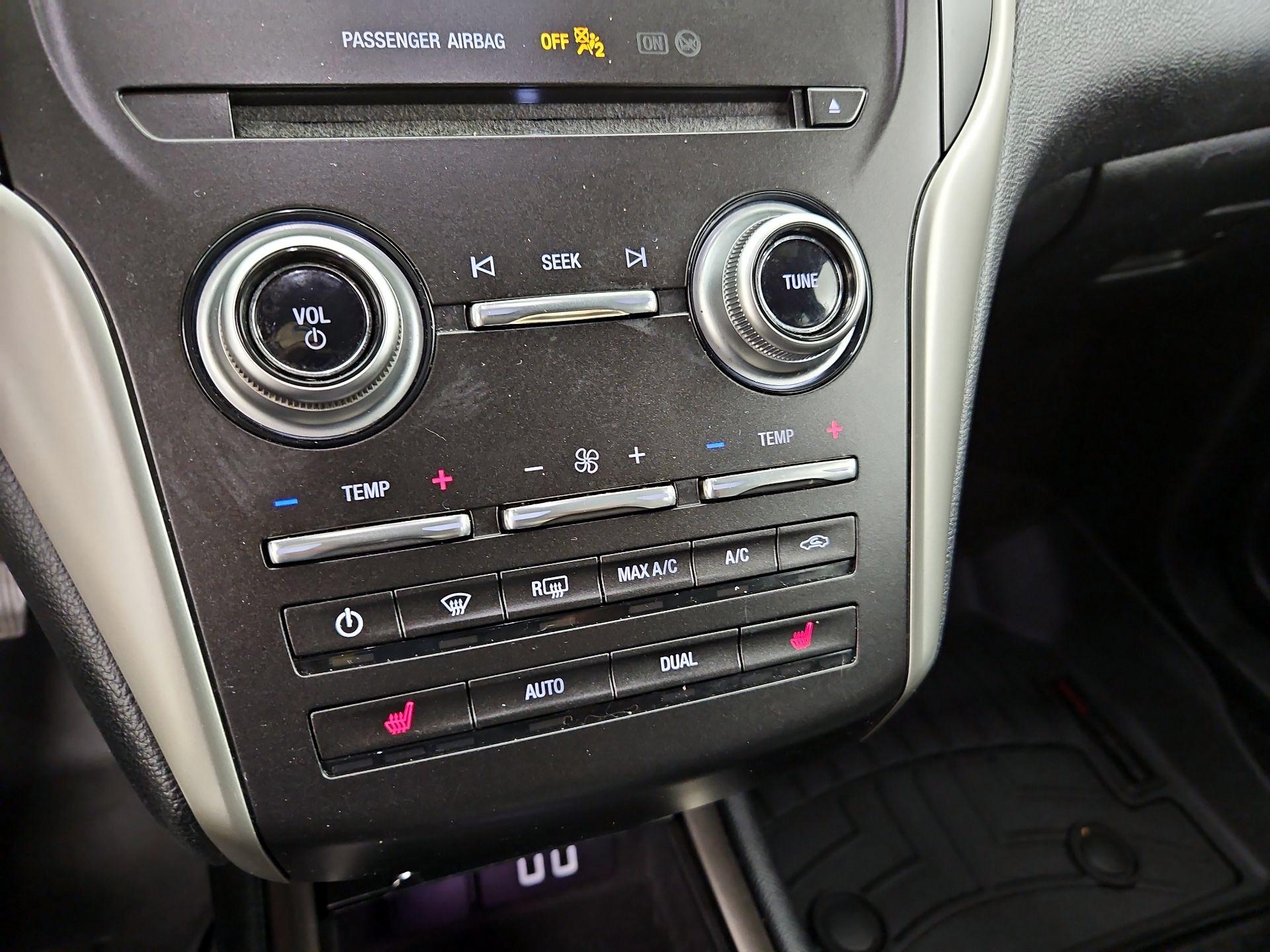 Thumbnail: 2019 Lincoln MKC - 17