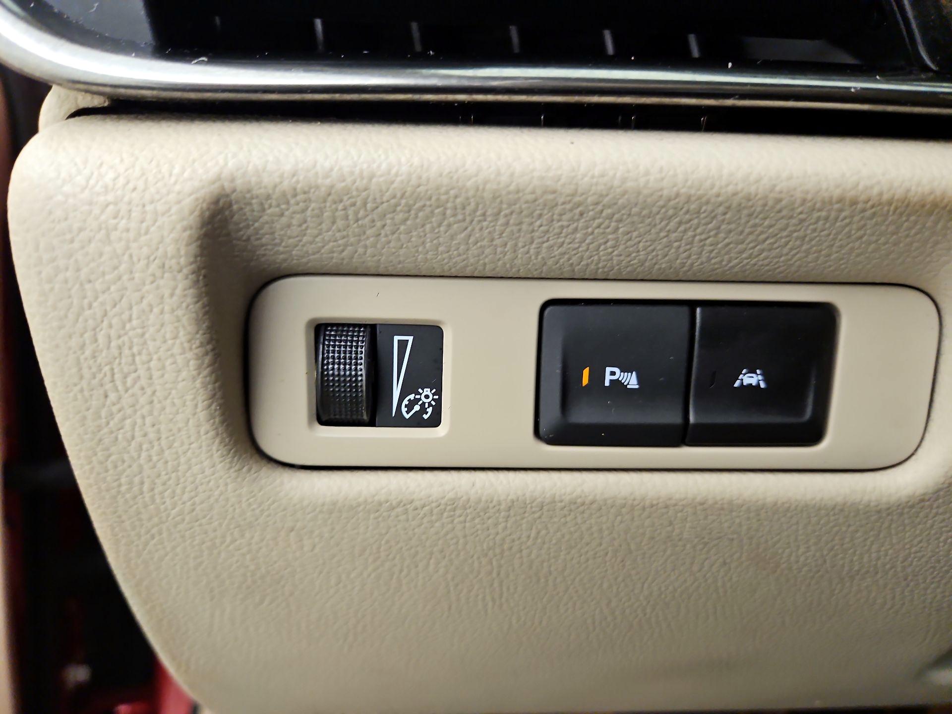 Thumbnail: 2016 Cadillac ATS - 13
