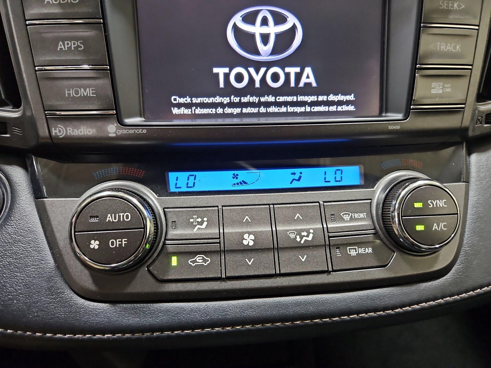 Thumbnail: 2015 Toyota RAV4 - 15