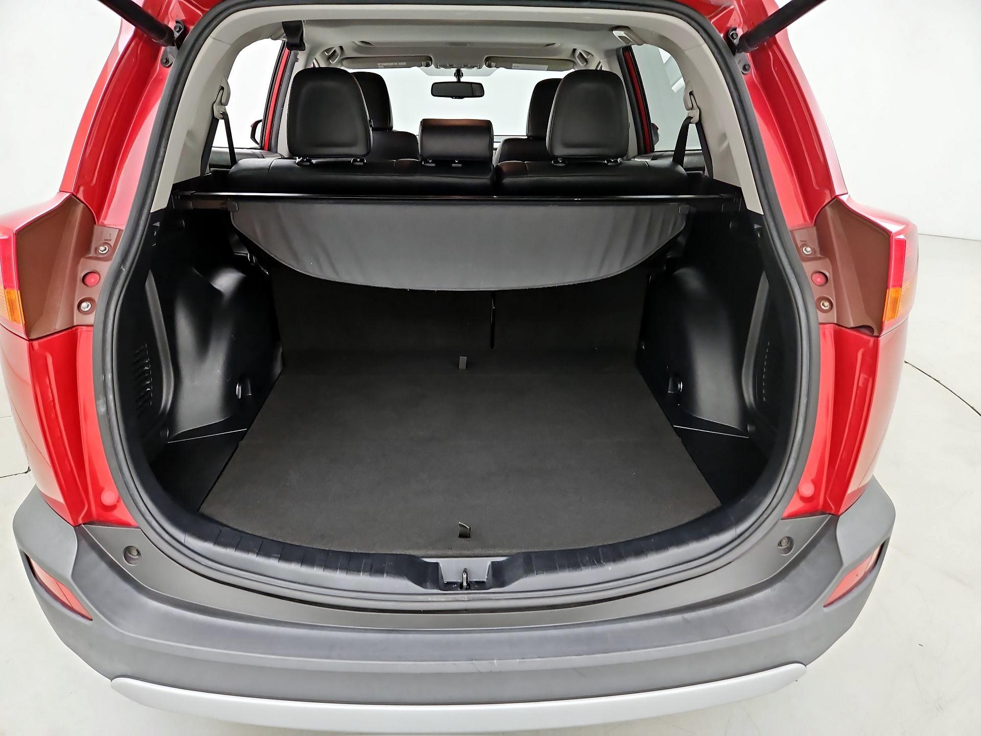 Thumbnail: 2015 Toyota RAV4 - 20
