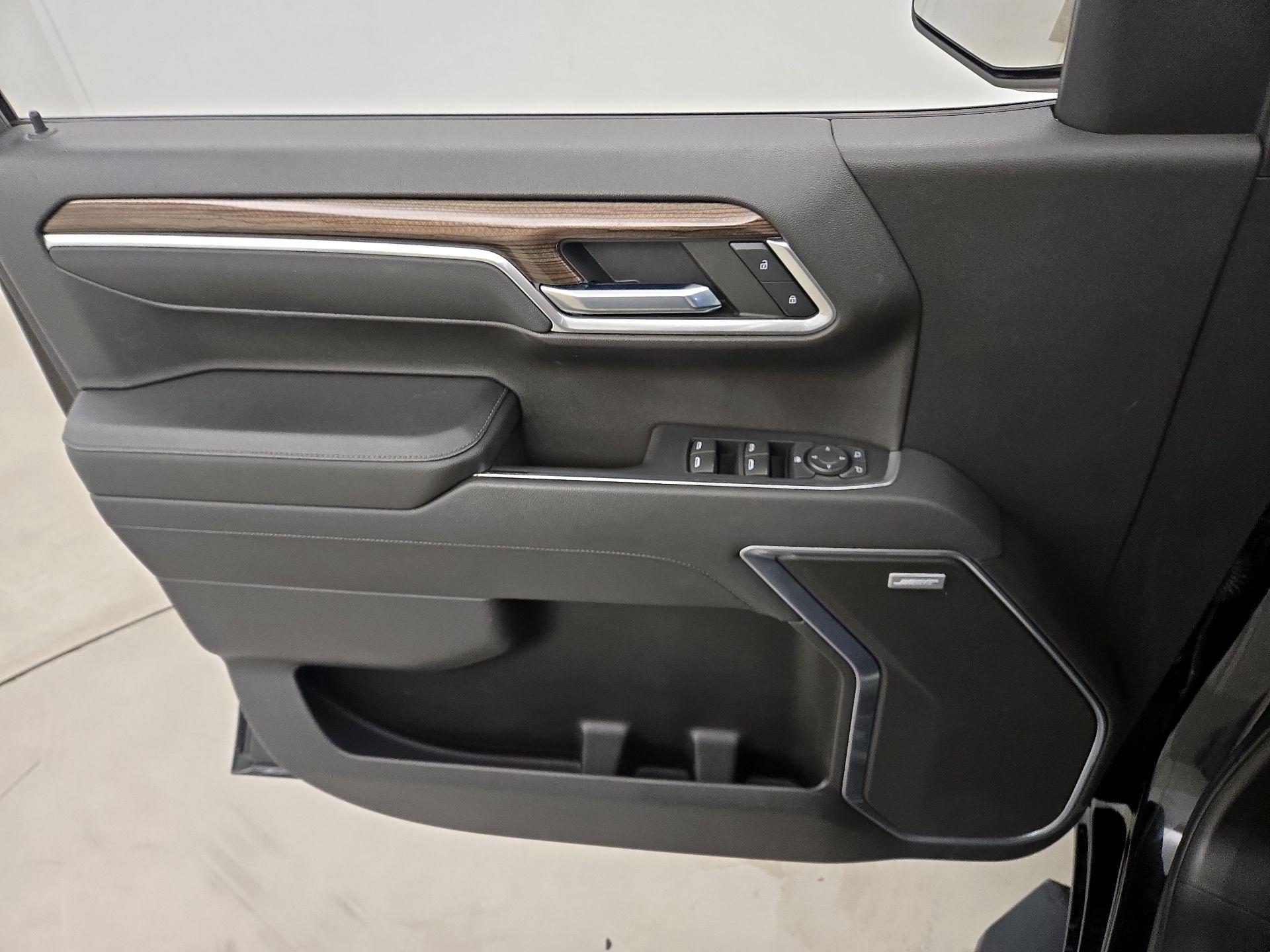 Thumbnail: 2022 Chevrolet Silverado 1500 - 12