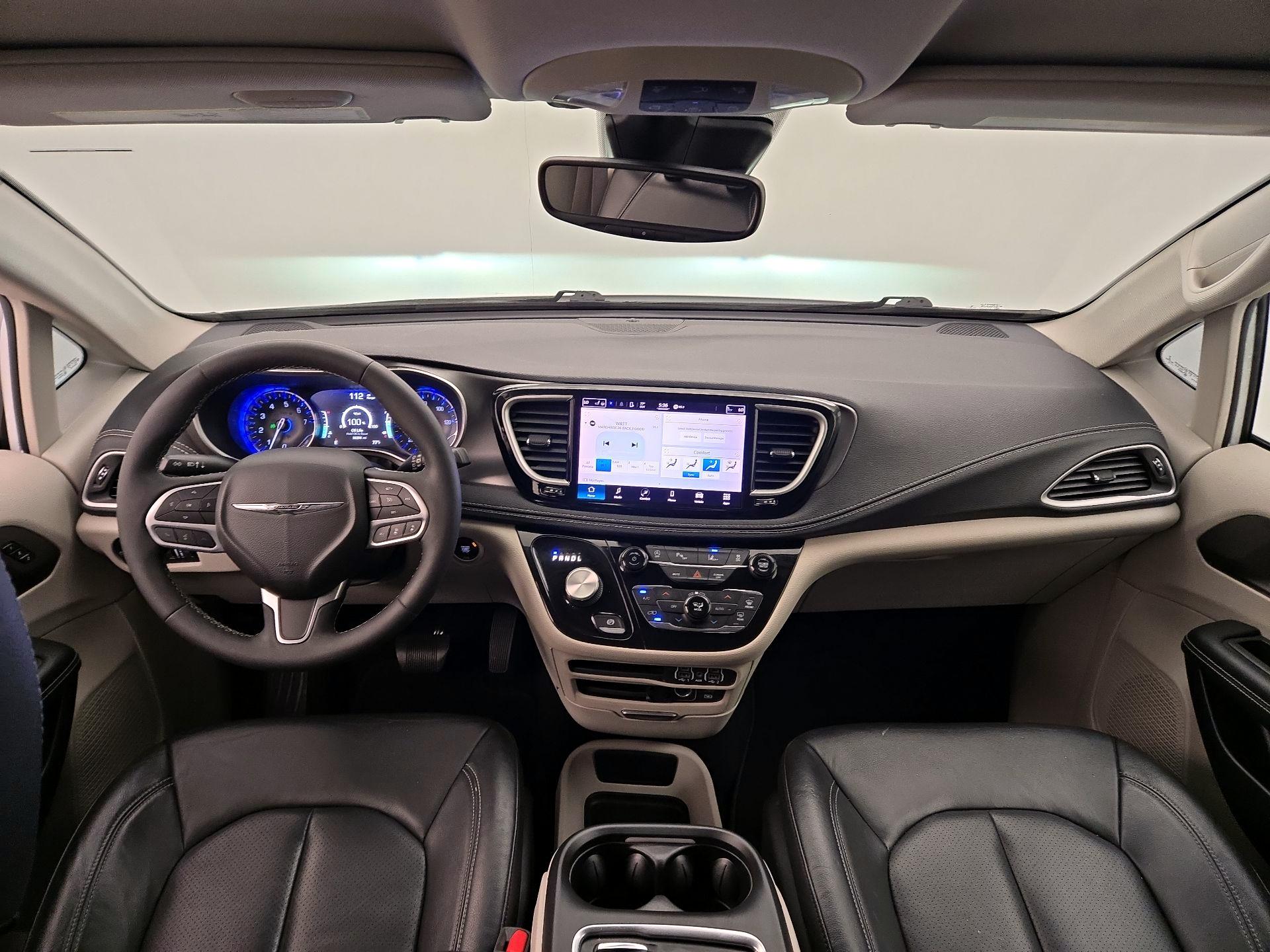 Thumbnail: 2022 Chrysler Pacifica - 9