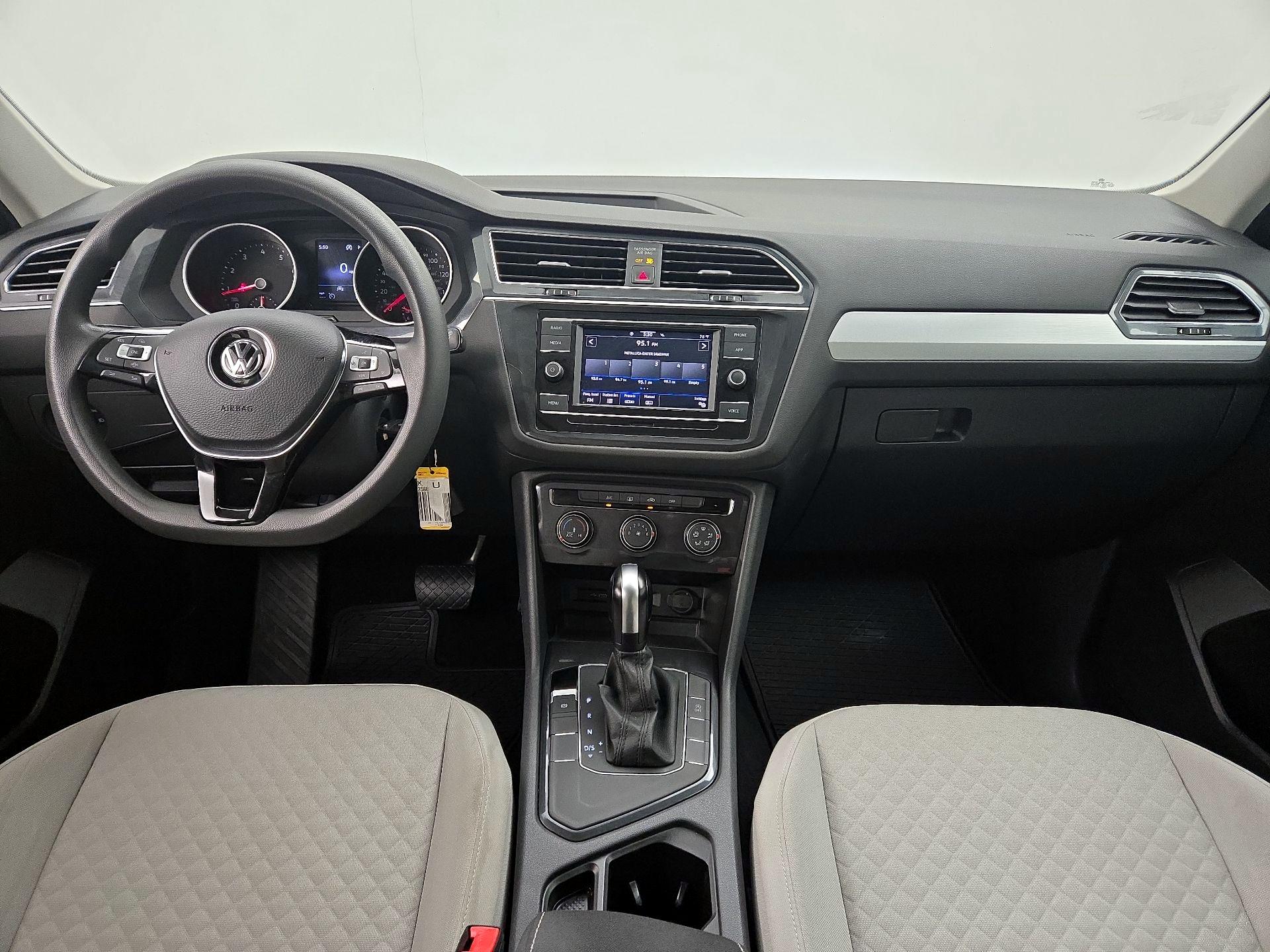 Thumbnail: 2021 Volkswagen Tiguan - 9