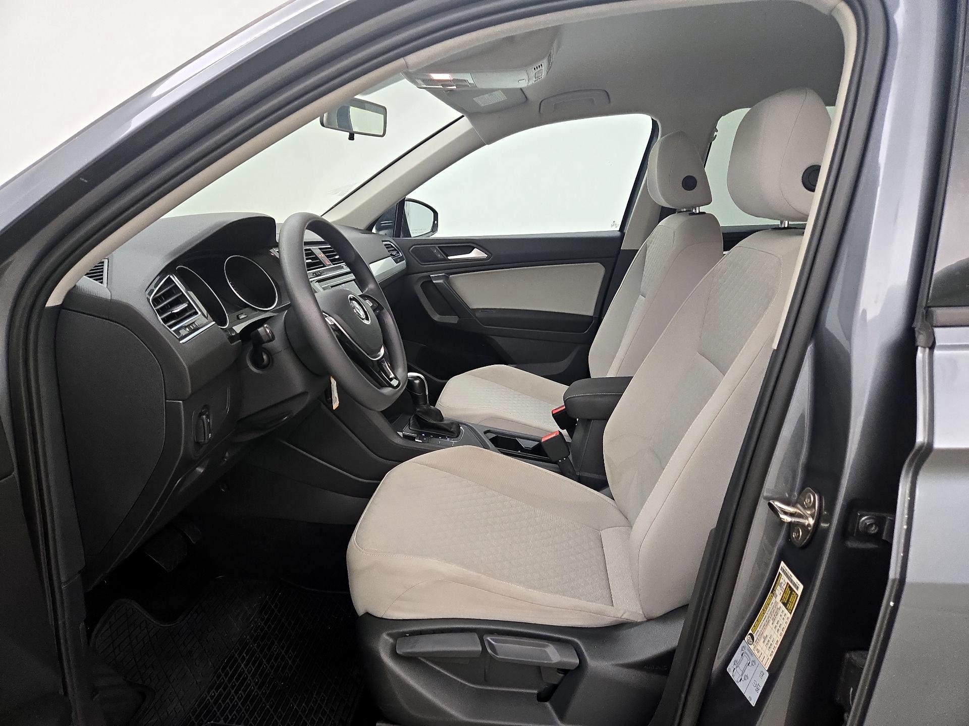 Thumbnail: 2021 Volkswagen Tiguan - 11