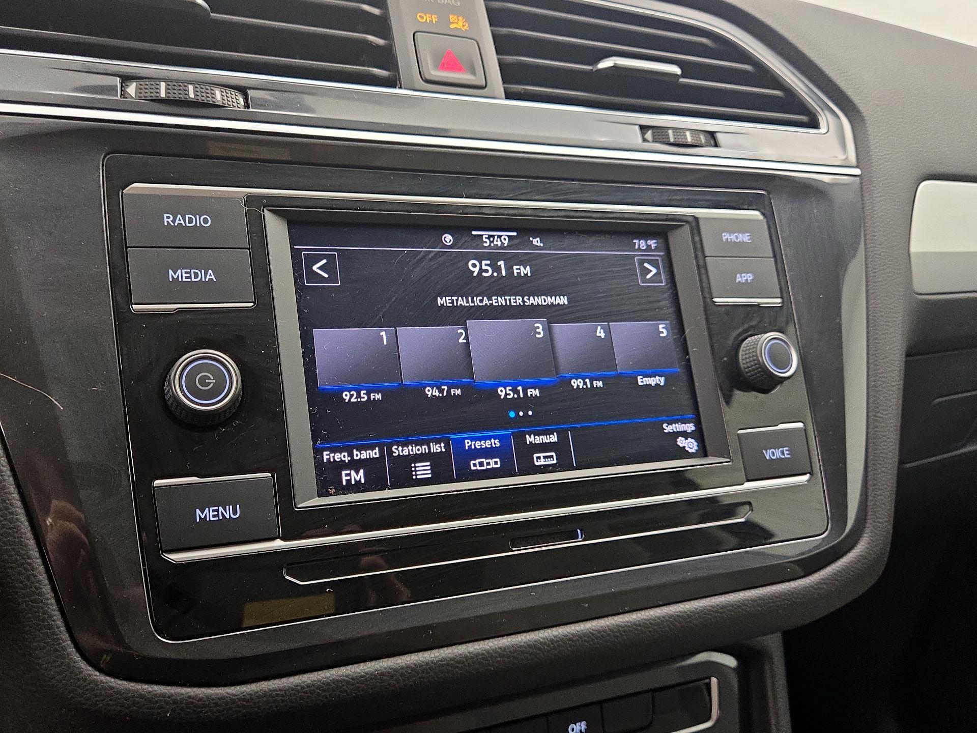 Thumbnail: 2021 Volkswagen Tiguan - 15