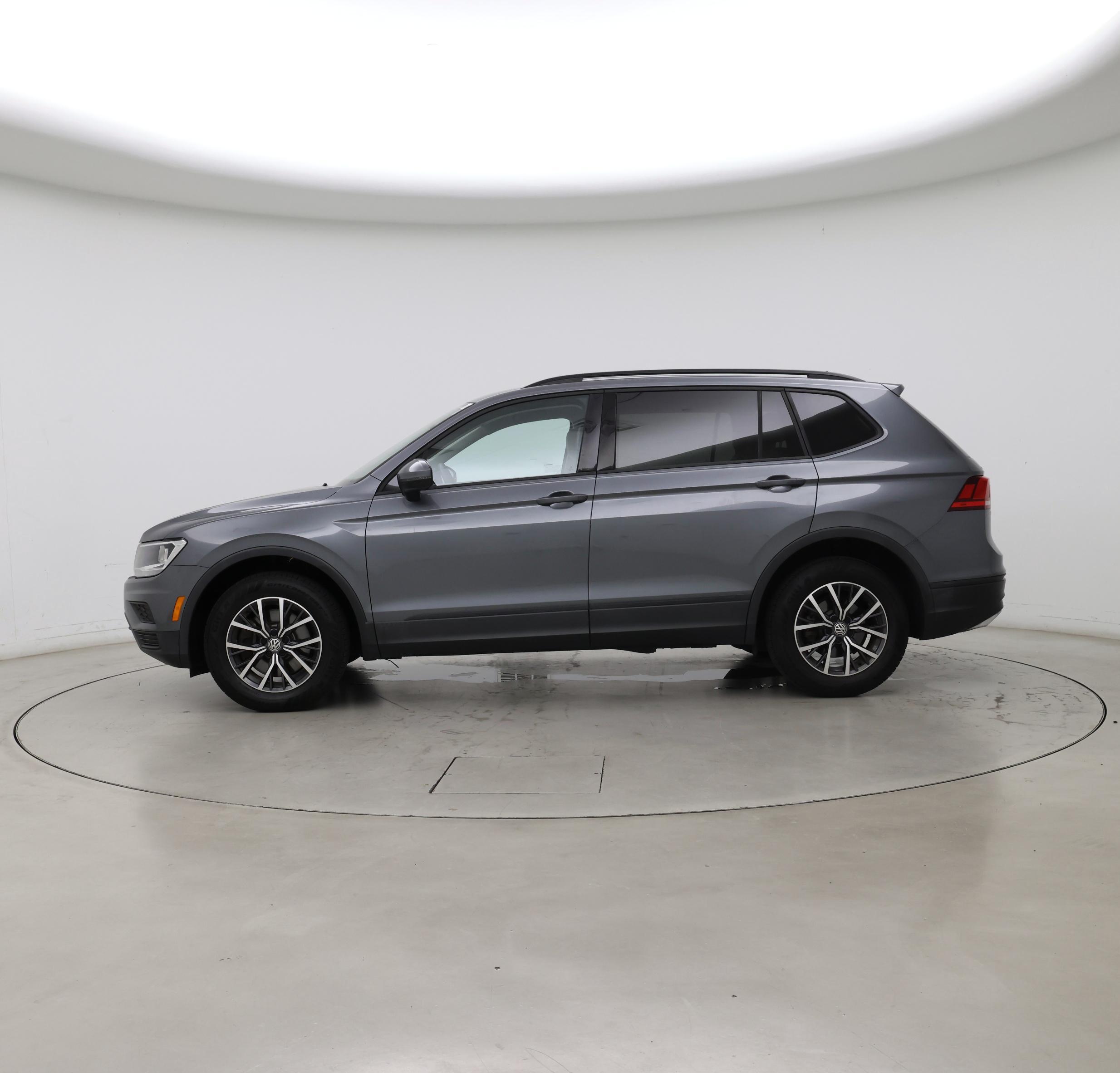 Thumbnail: 2021 Volkswagen Tiguan - 3