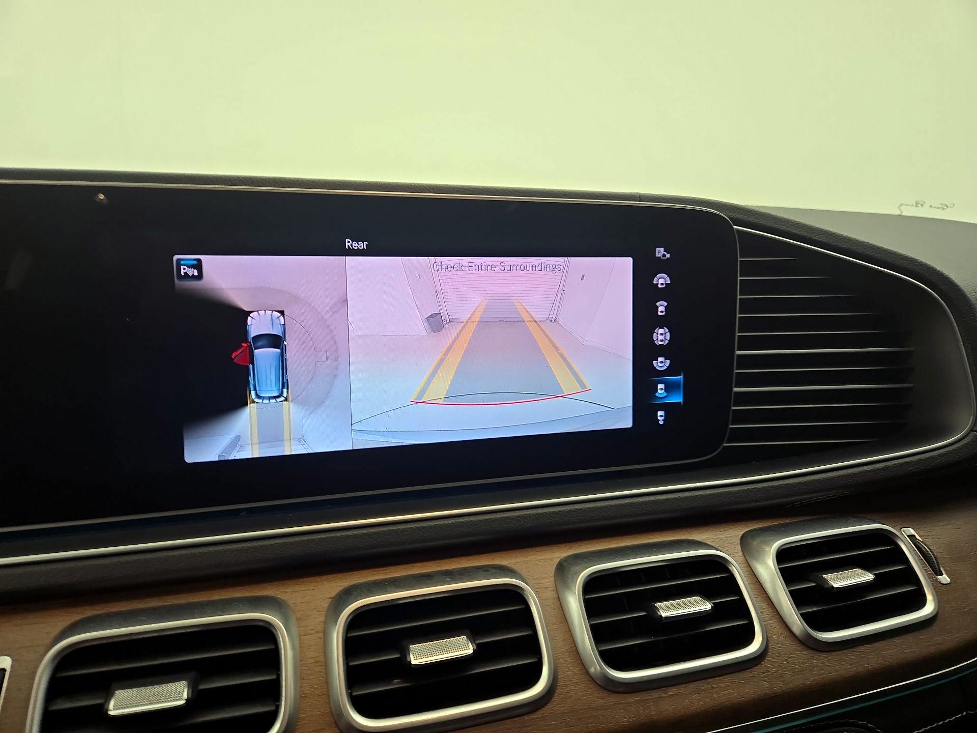Thumbnail: 2020 Mercedes-Benz GLE - 15