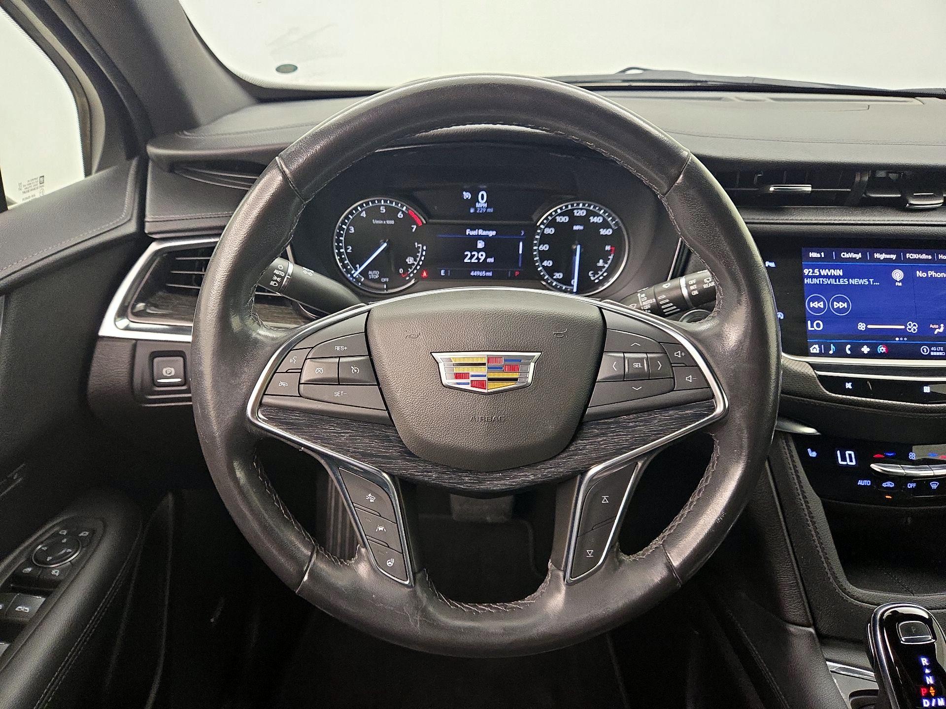 Thumbnail: 2021 Cadillac XT5 - 10