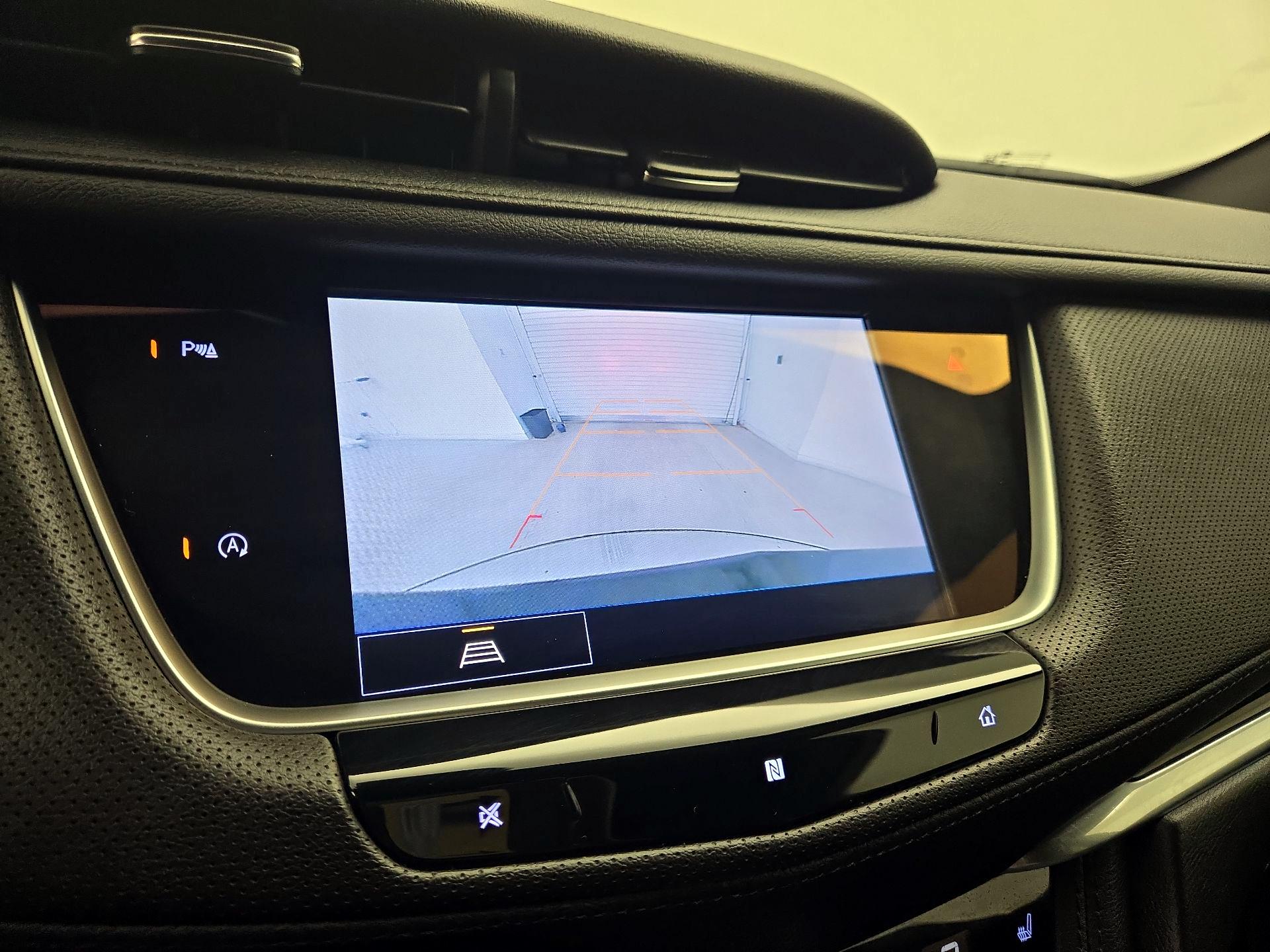 Thumbnail: 2021 Cadillac XT5 - 14