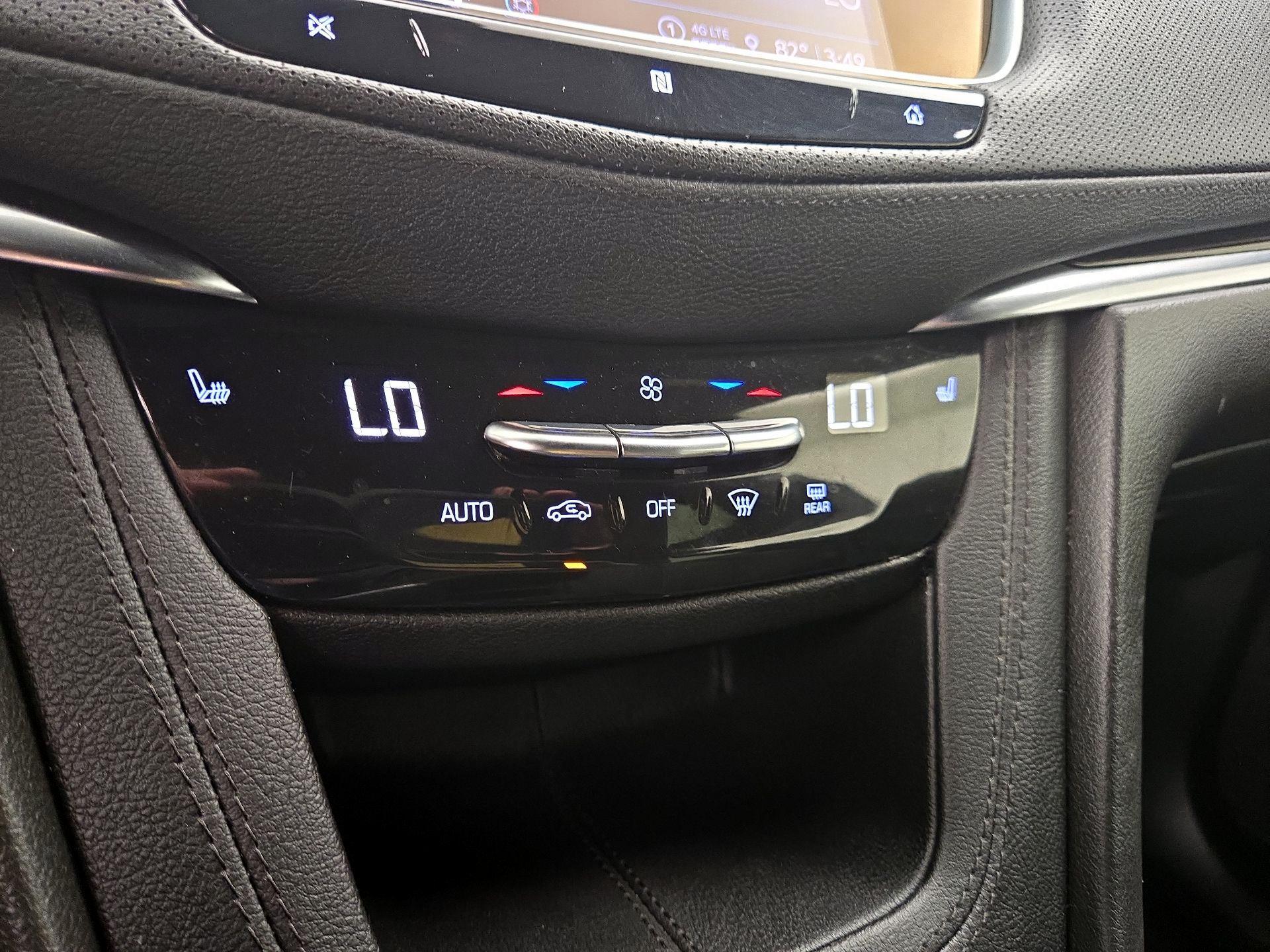 Thumbnail: 2021 Cadillac XT5 - 16