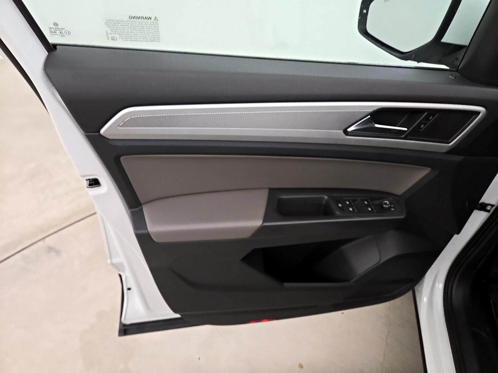 Thumbnail: 2021 Volkswagen Atlas - 12