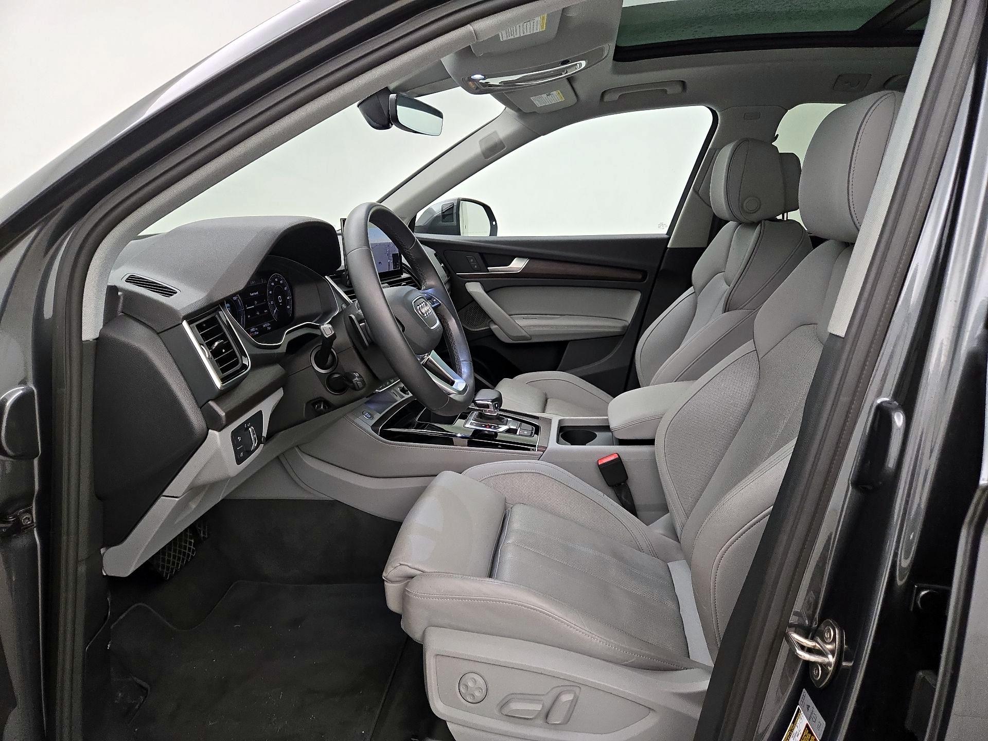 Thumbnail: 2023 Audi Q5 - 11