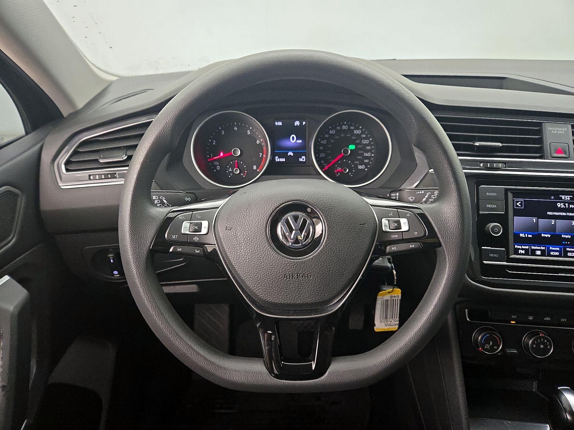 Thumbnail: 2020 Volkswagen Tiguan - 10