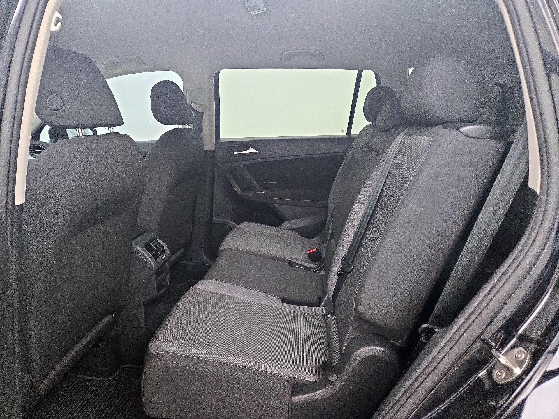 Thumbnail: 2020 Volkswagen Tiguan - 19