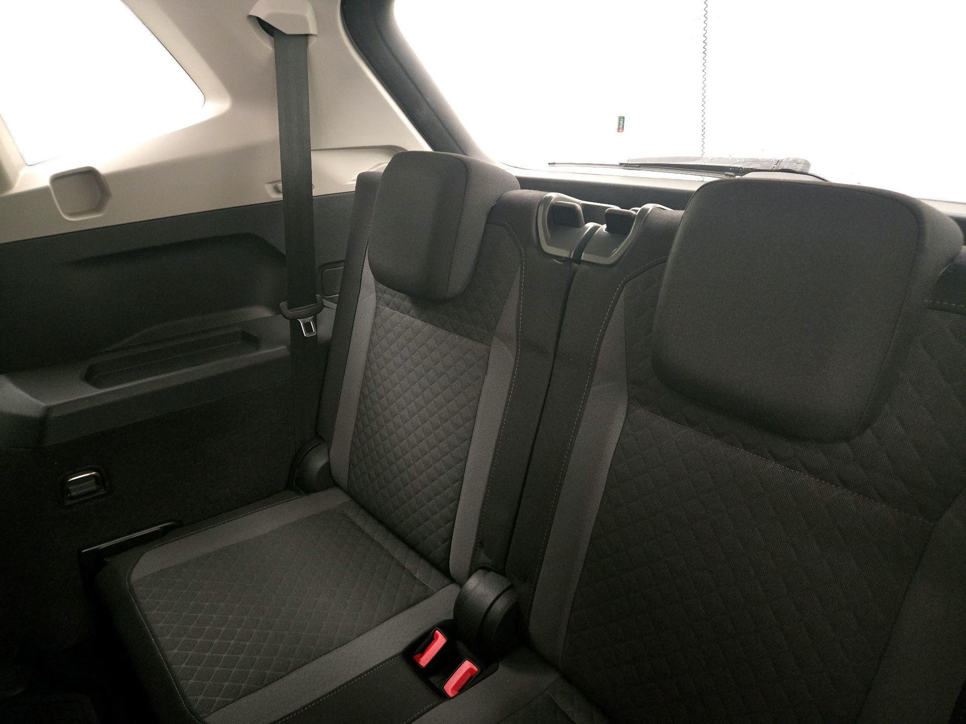 Thumbnail: 2020 Volkswagen Tiguan - 20