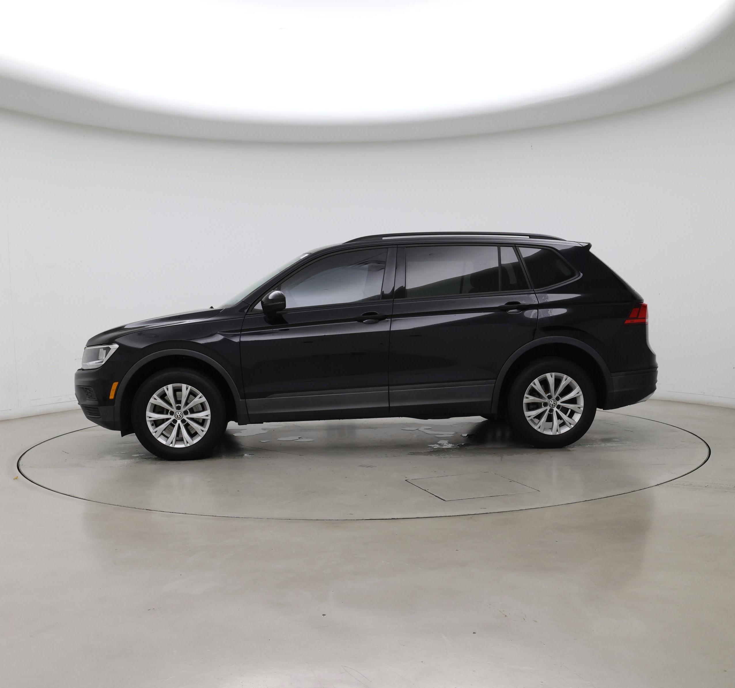 Thumbnail: 2020 Volkswagen Tiguan - 3