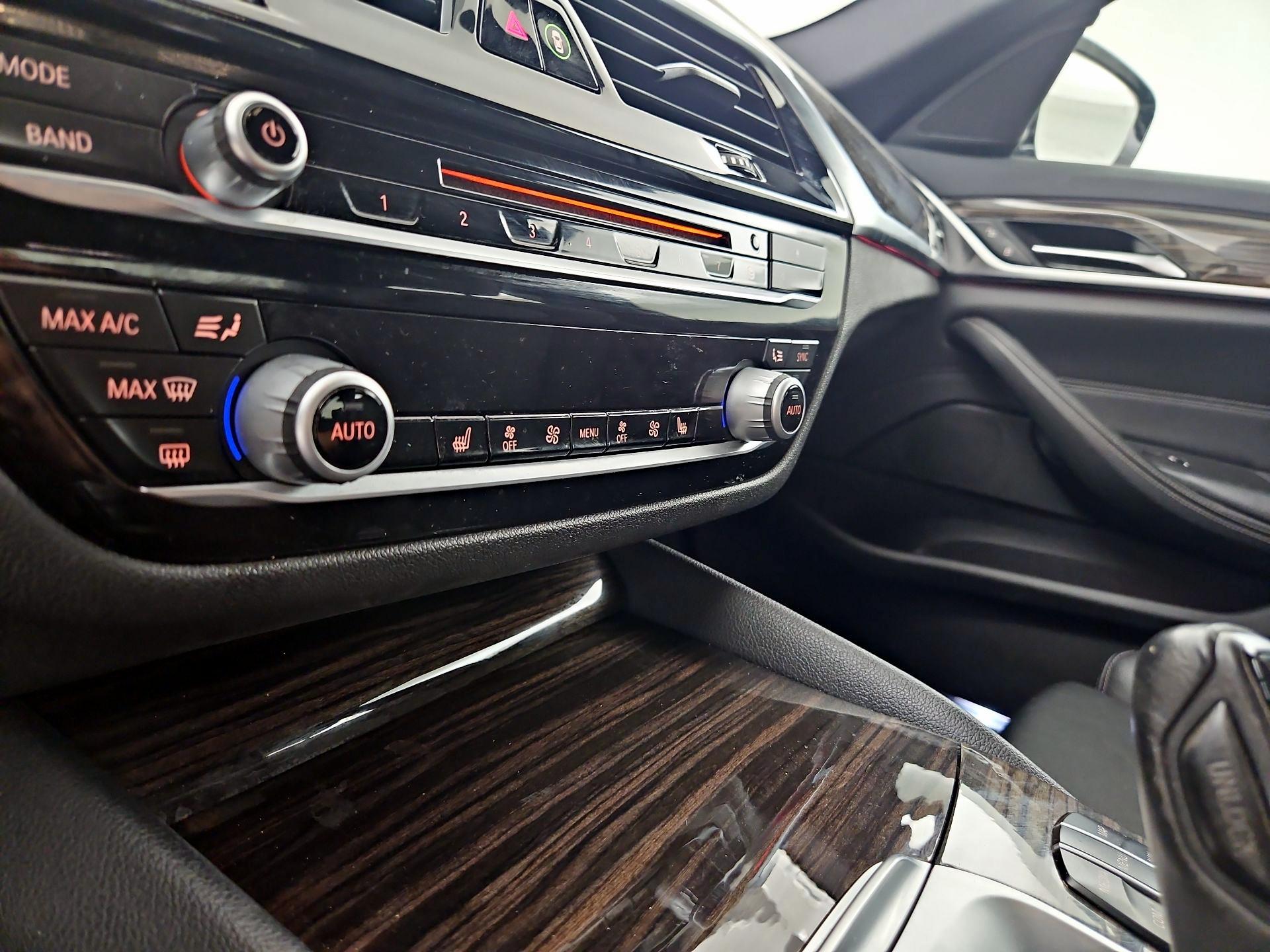 Thumbnail: 2019 BMW 5 Series - 17