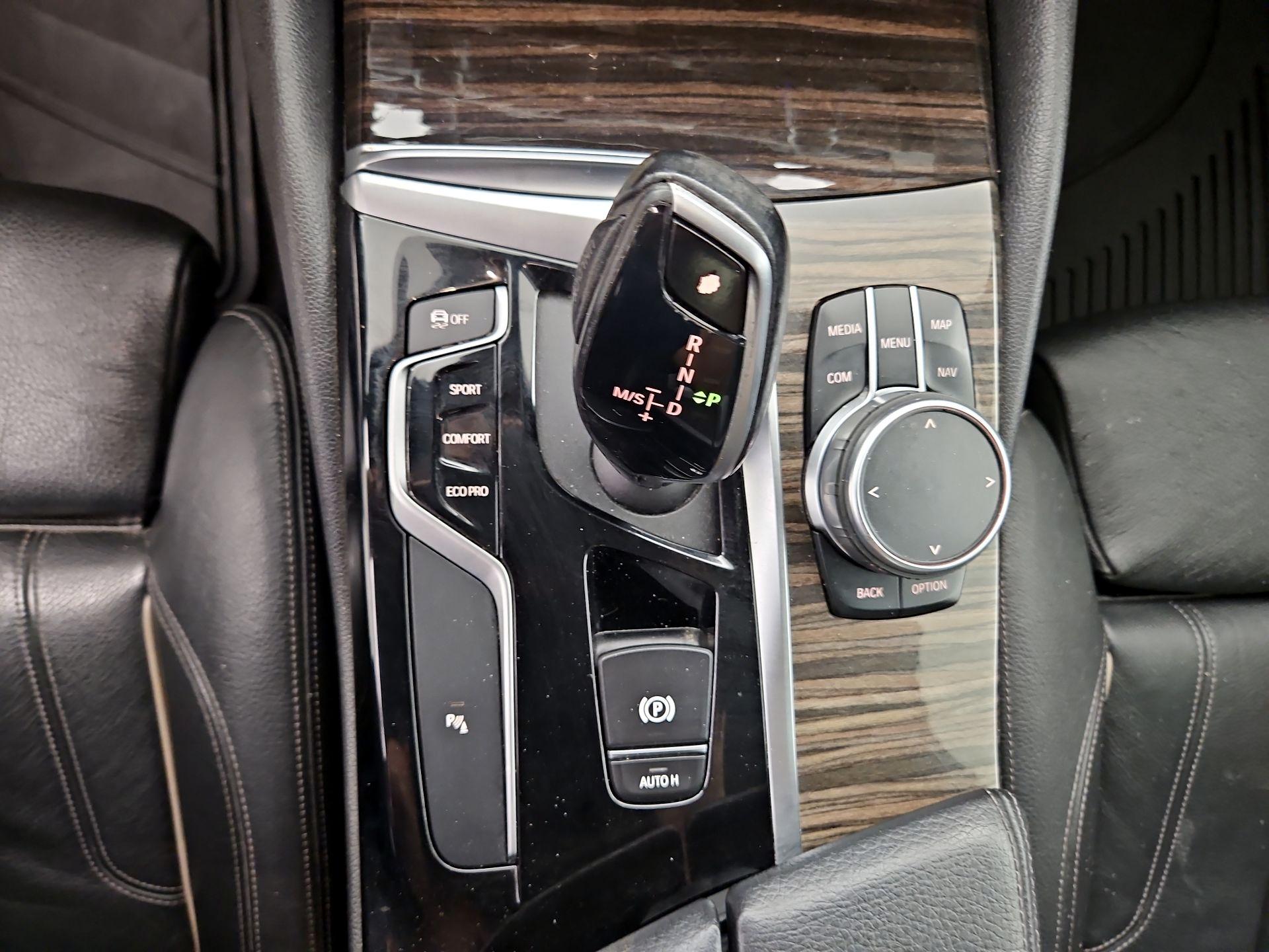 Thumbnail: 2019 BMW 5 Series - 18