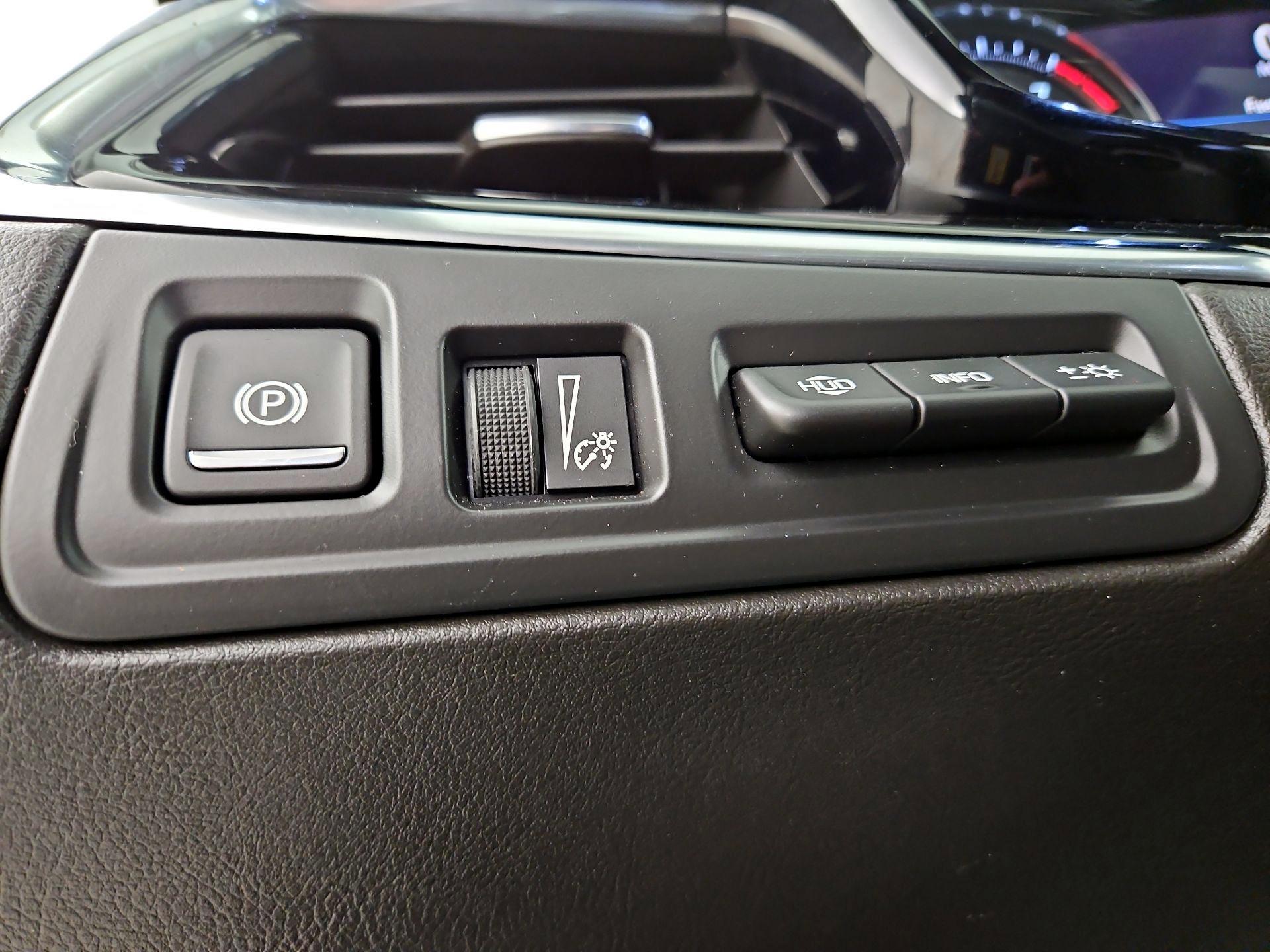 Thumbnail: 2020 Cadillac XT6 - 13