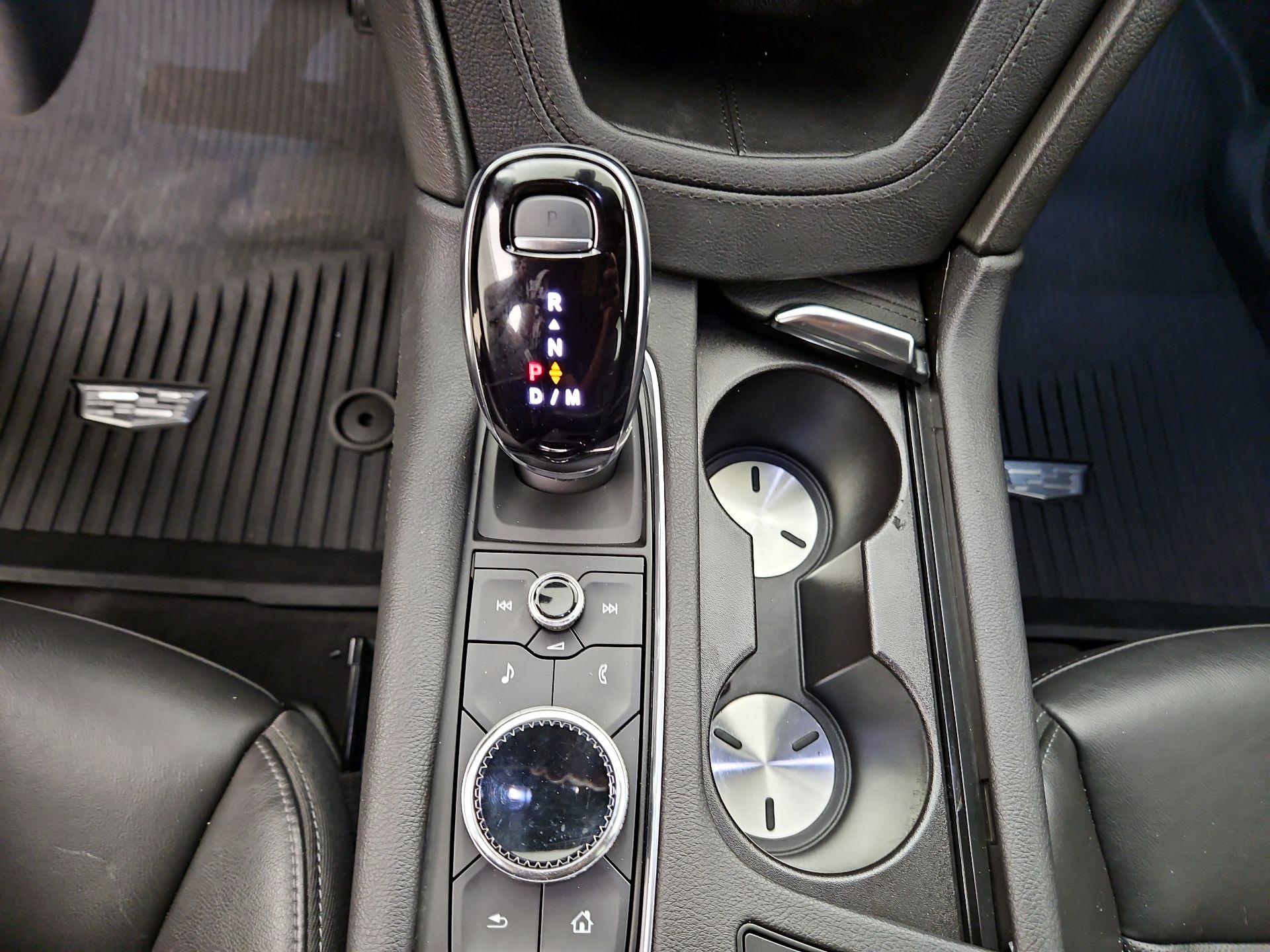 Thumbnail: 2020 Cadillac XT6 - 17