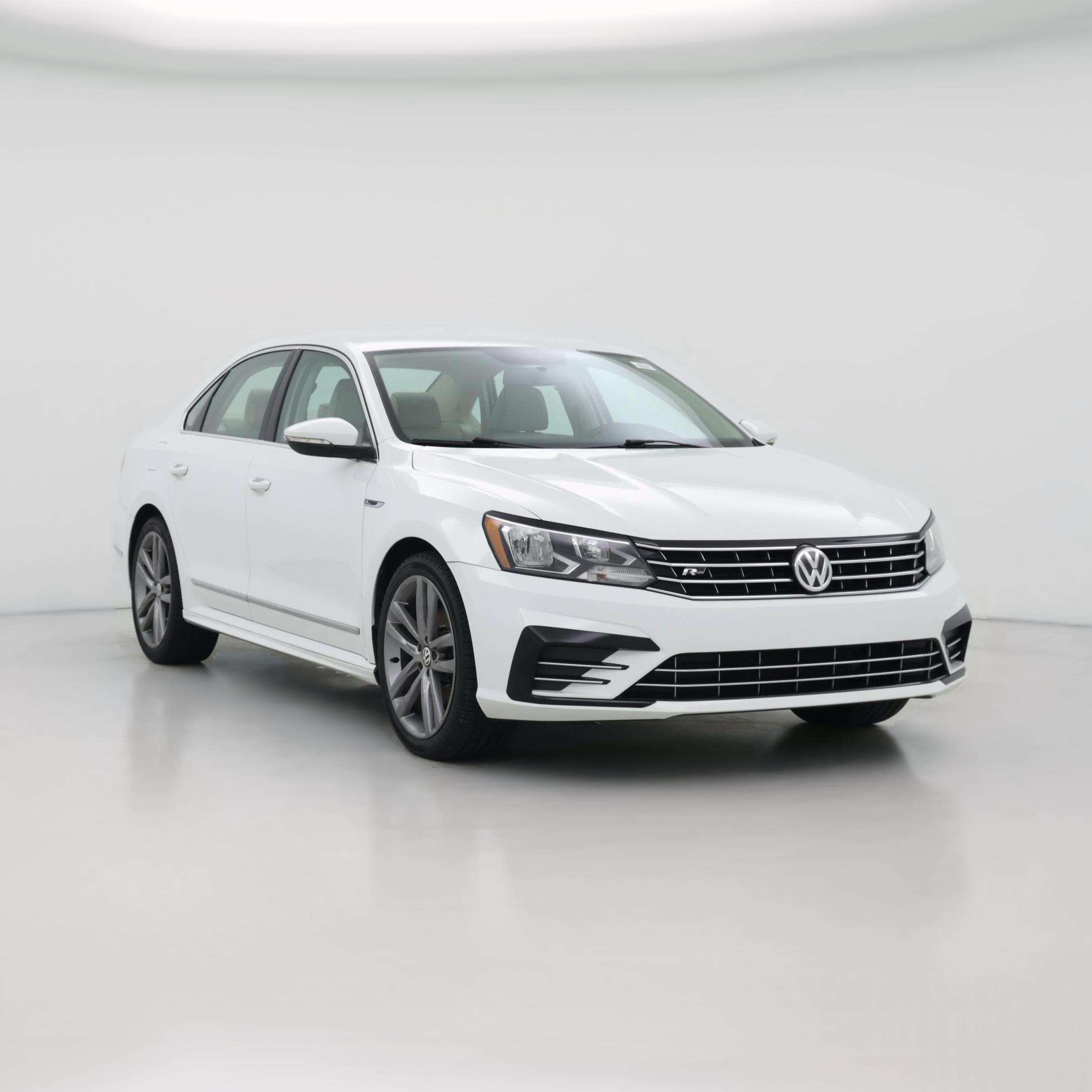Thumbnail: 2017 Volkswagen Passat - 1